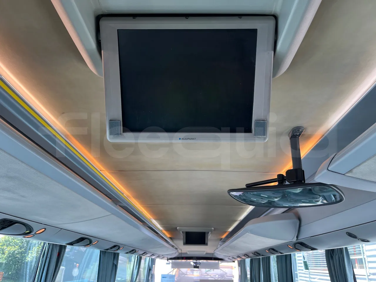 Setra S 417 S417 HDH/ Euro 4 - 350 Kw - 13,85 Mt - monitor detail photo