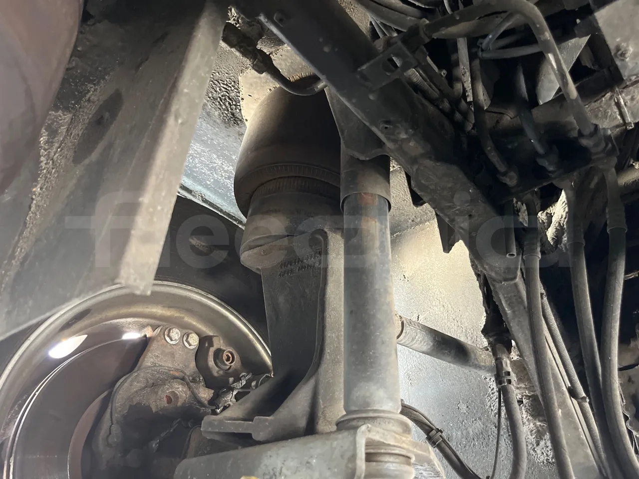Setra S 417 S417 HDH/ Euro 4 - 350 Kw - 13,85 Mt - axel 3 shock absorbers 1 right