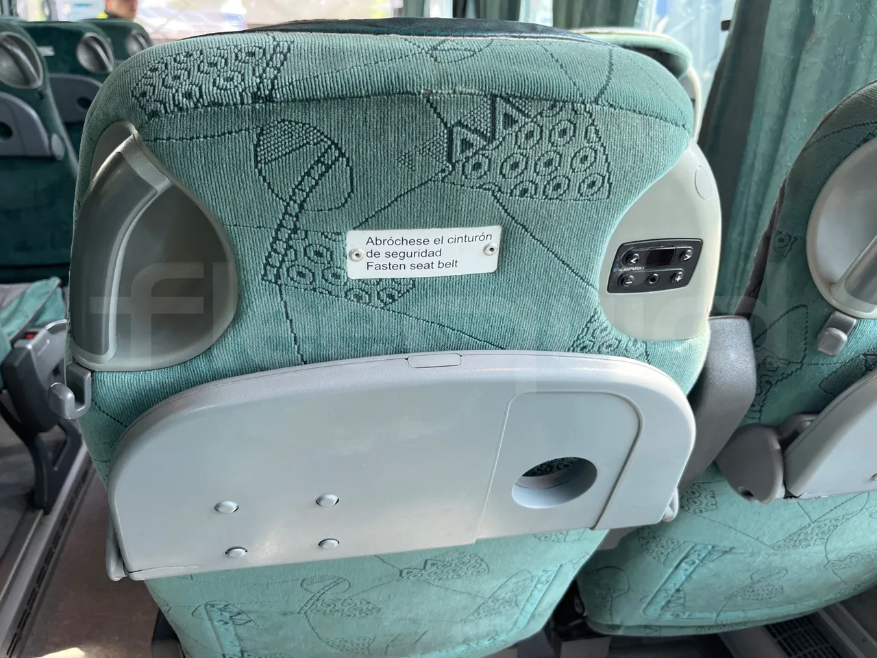 Setra S 417 S417 HDH/ Euro 4 - 350 Kw - 13,85 Mt - table detail photo