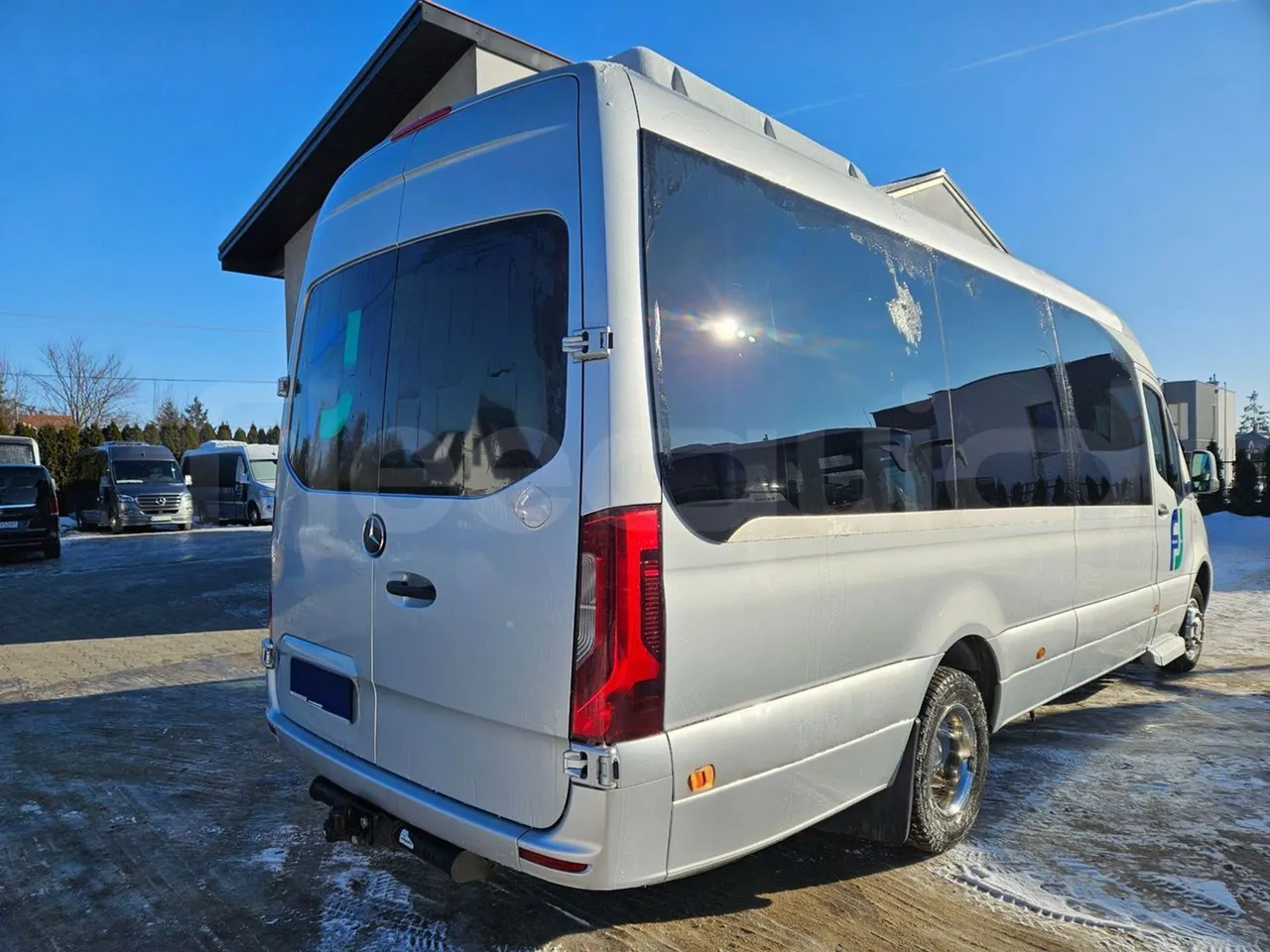 Mercedes-Benz Sprinter 906BB55 - Euro6 - 140kW - 7.765mt - 3/4 right rear doors closed