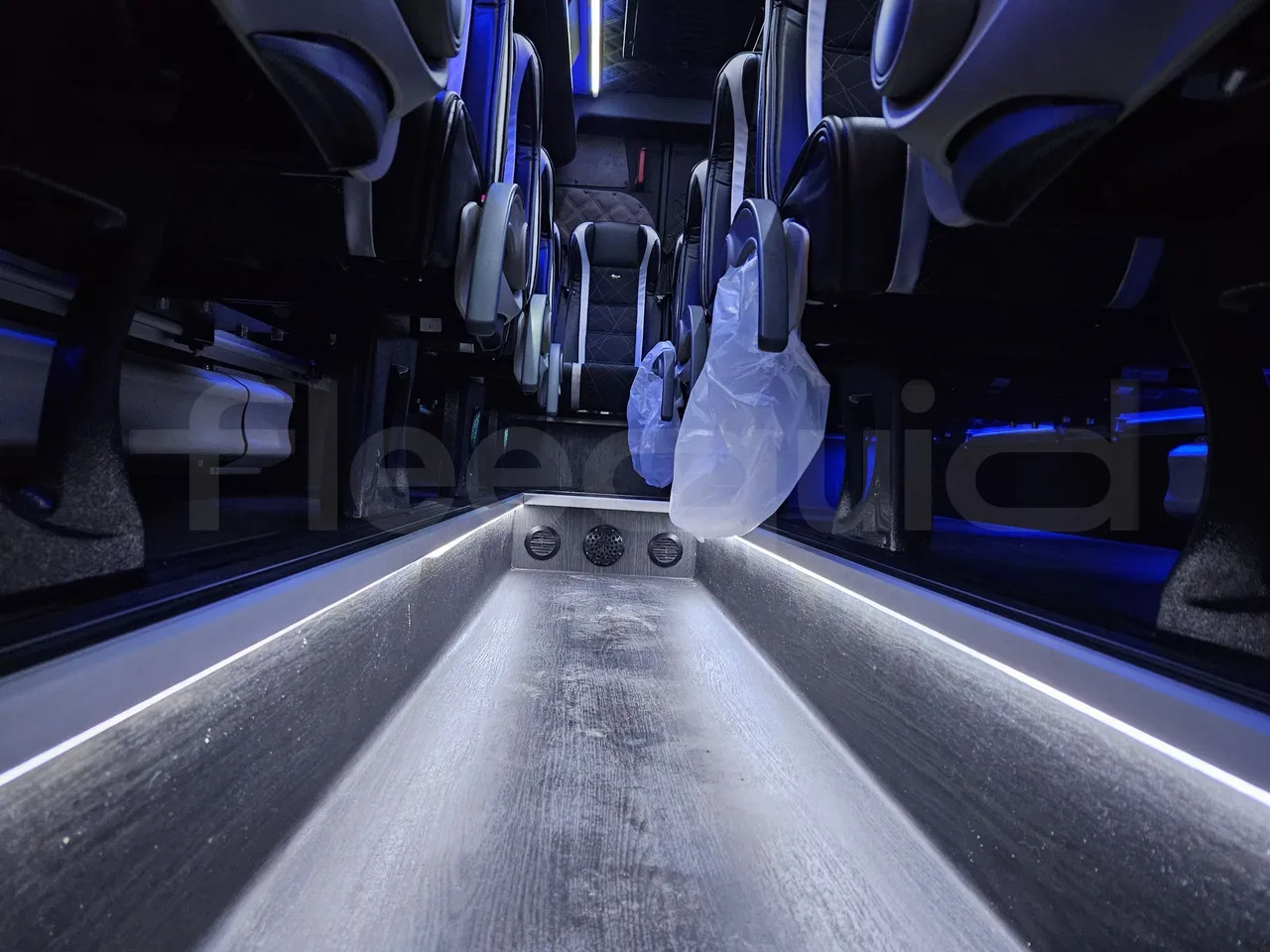 Mercedes-Benz Sprinter 906BB55 - Euro6 - 140kW - 7.765mt - seat brackets photo