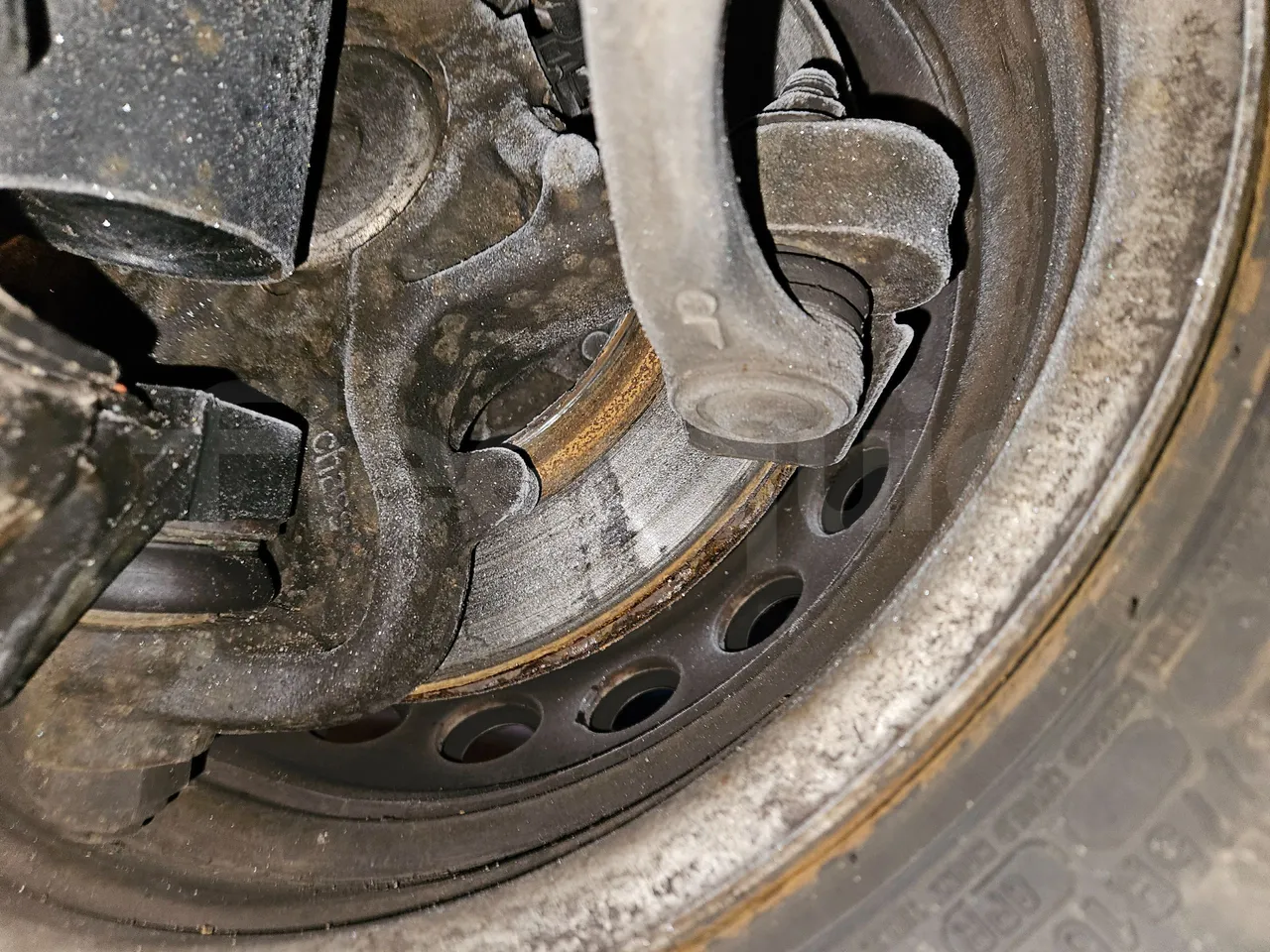 Mercedes-Benz Sprinter 906BB55 - Euro6 - 140kW - 7.765mt - front discs left