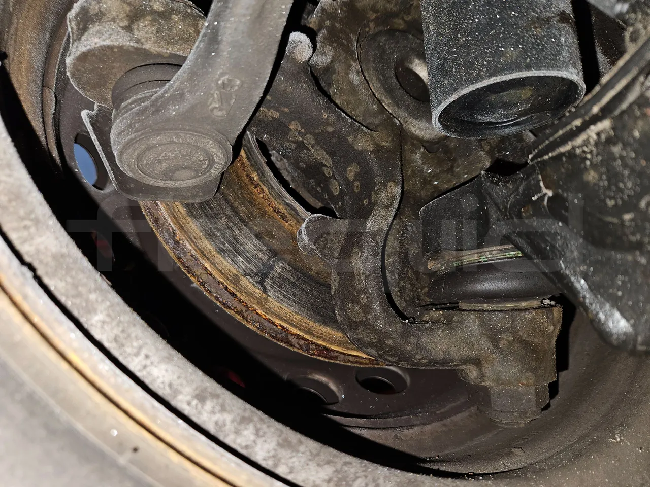 Mercedes-Benz Sprinter 906BB55 - Euro6 - 140kW - 7.765mt - front discs right