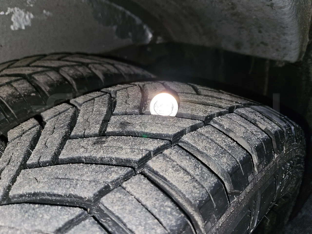 Mercedes-Benz Sprinter 906BB55 - Euro6 - 140kW - 7.765mt - tread condition second axle tires left