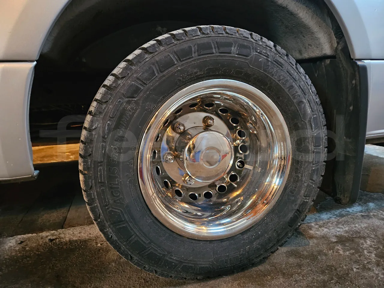 Mercedes-Benz Sprinter 906BB55 - Euro6 - 140kW - 7.765mt - rear left tire photo