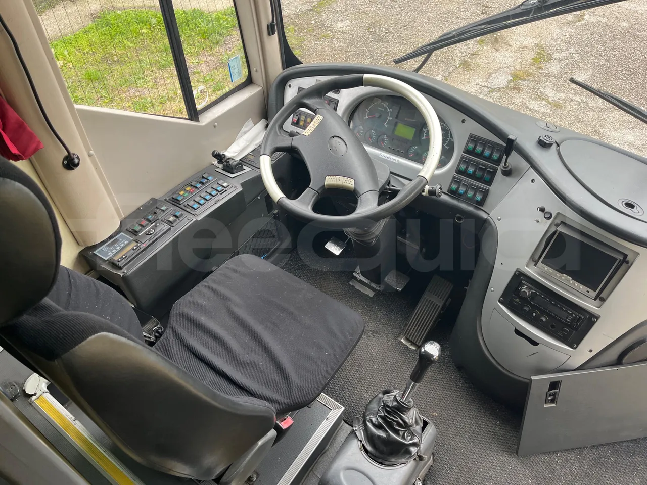 King Long XMQ6900 XMQ6900-3 - Euro5 - 178kW - 8.995mt - buttons panels on