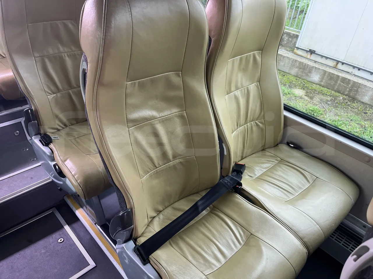 King Long XMQ6900 XMQ6900-3 - Euro5 - 178kW - 8.995mt - central seat safety belt