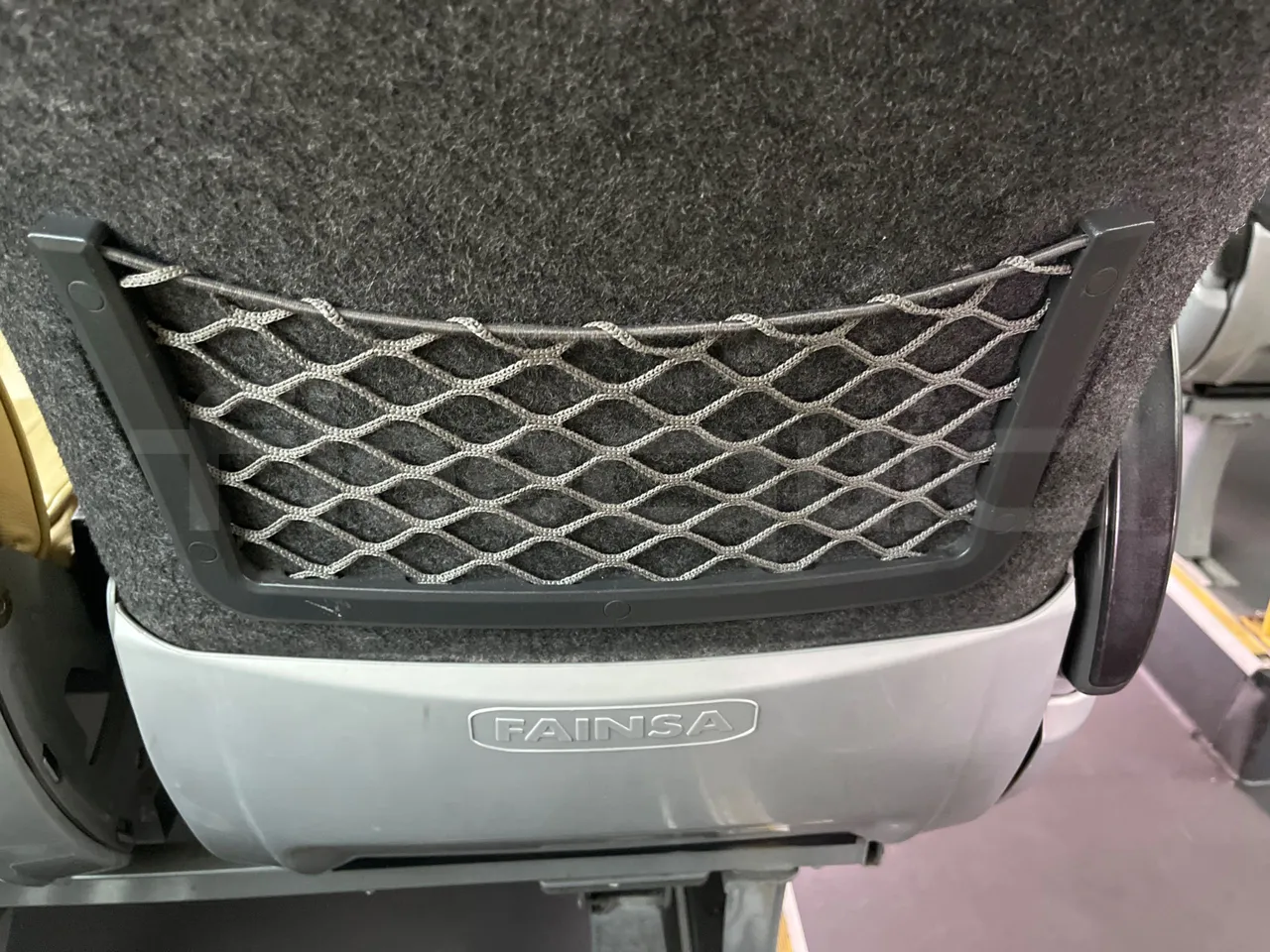 King Long XMQ6900 XMQ6900-3 - Euro5 - 178kW - 8.995mt - mesh detail photo