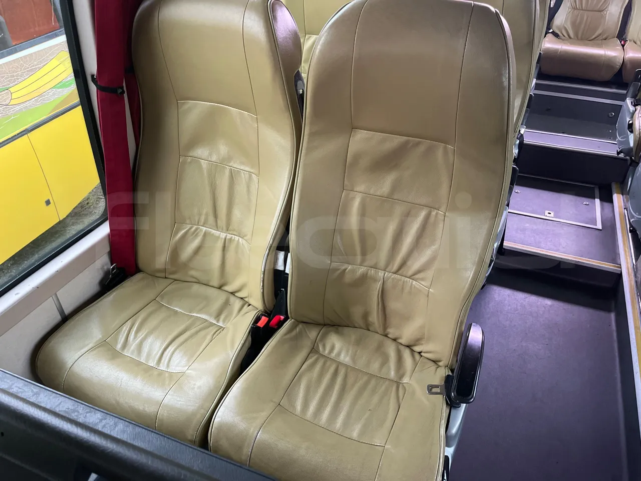 King Long XMQ6900 XMQ6900-3 - Euro5 - 178kW - 8.995mt - single seat detail