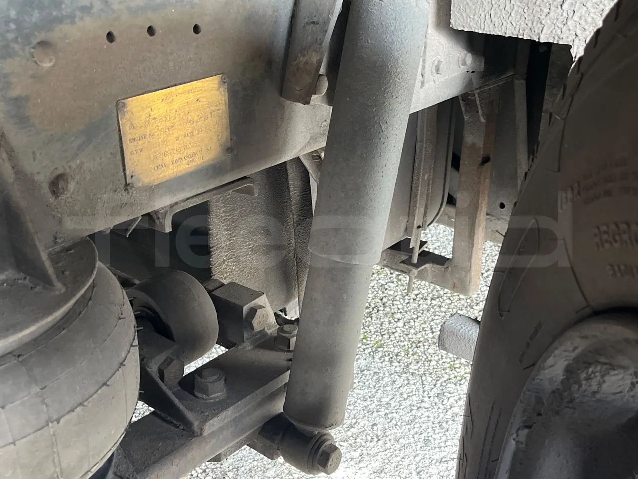 King Long XMQ6900 XMQ6900-3 - Euro5 - 178kW - 8.995mt - front shock absorbers left