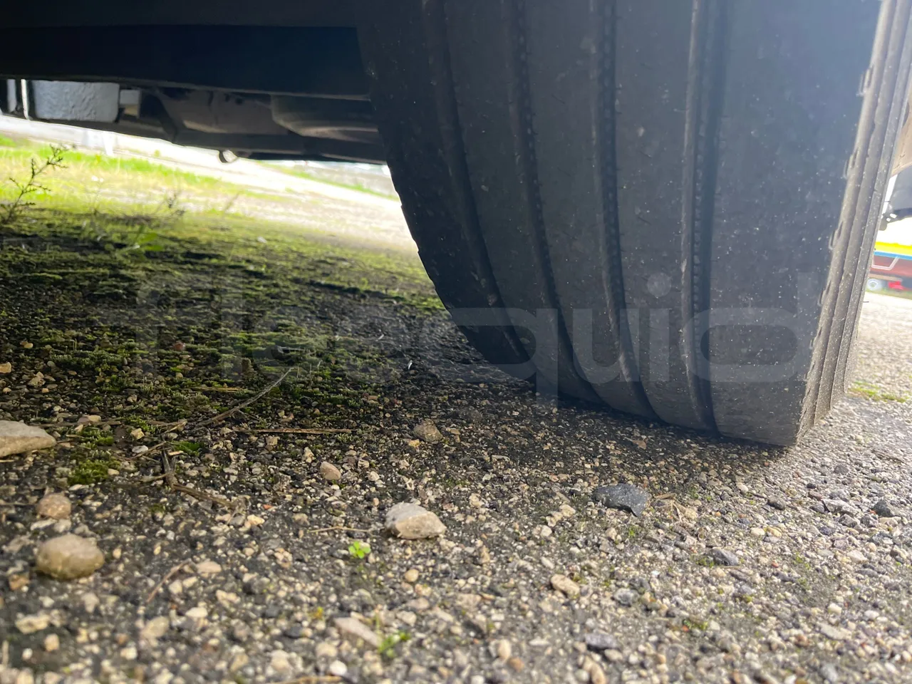 King Long XMQ6900 XMQ6900-3 - Euro5 - 178kW - 8.995mt - tread condition front tires right