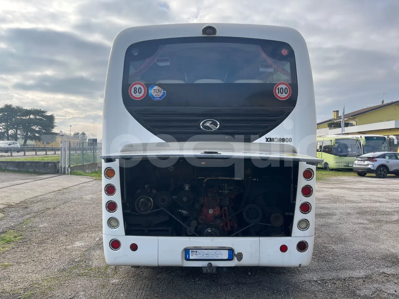 King Long XMQ6900 XMQ6900-3 - Euro5 - 178kW - 8.995mt - rear hatch open