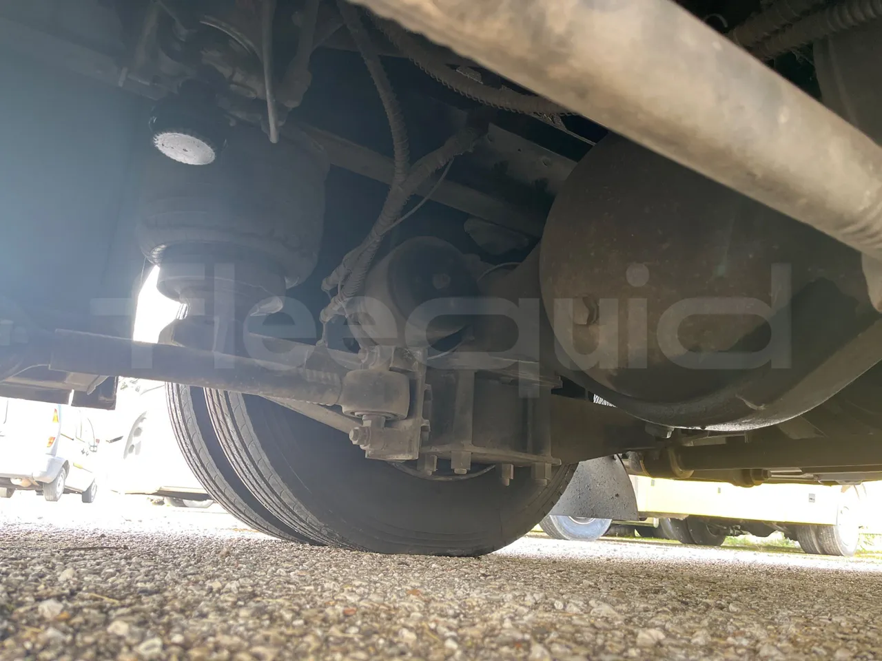 King Long XMQ6900 XMQ6900-3 - Euro5 - 178kW - 8.995mt - axle 3 left side