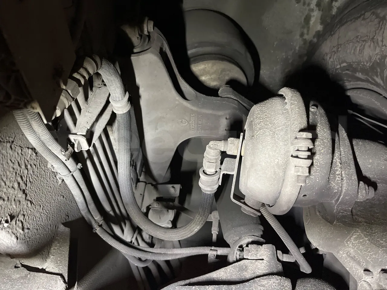 Irisbus Citelis PS09D1 PS09D1-98  - Euro5 - 213kW - 11.990mt - front shock absorbers left