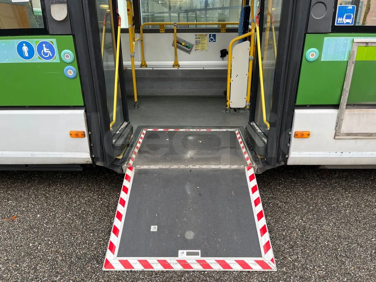 Irisbus Citelis PS09D1 PS09D1-98  - Euro5 - 213kW - 11.990mt - platform open photo