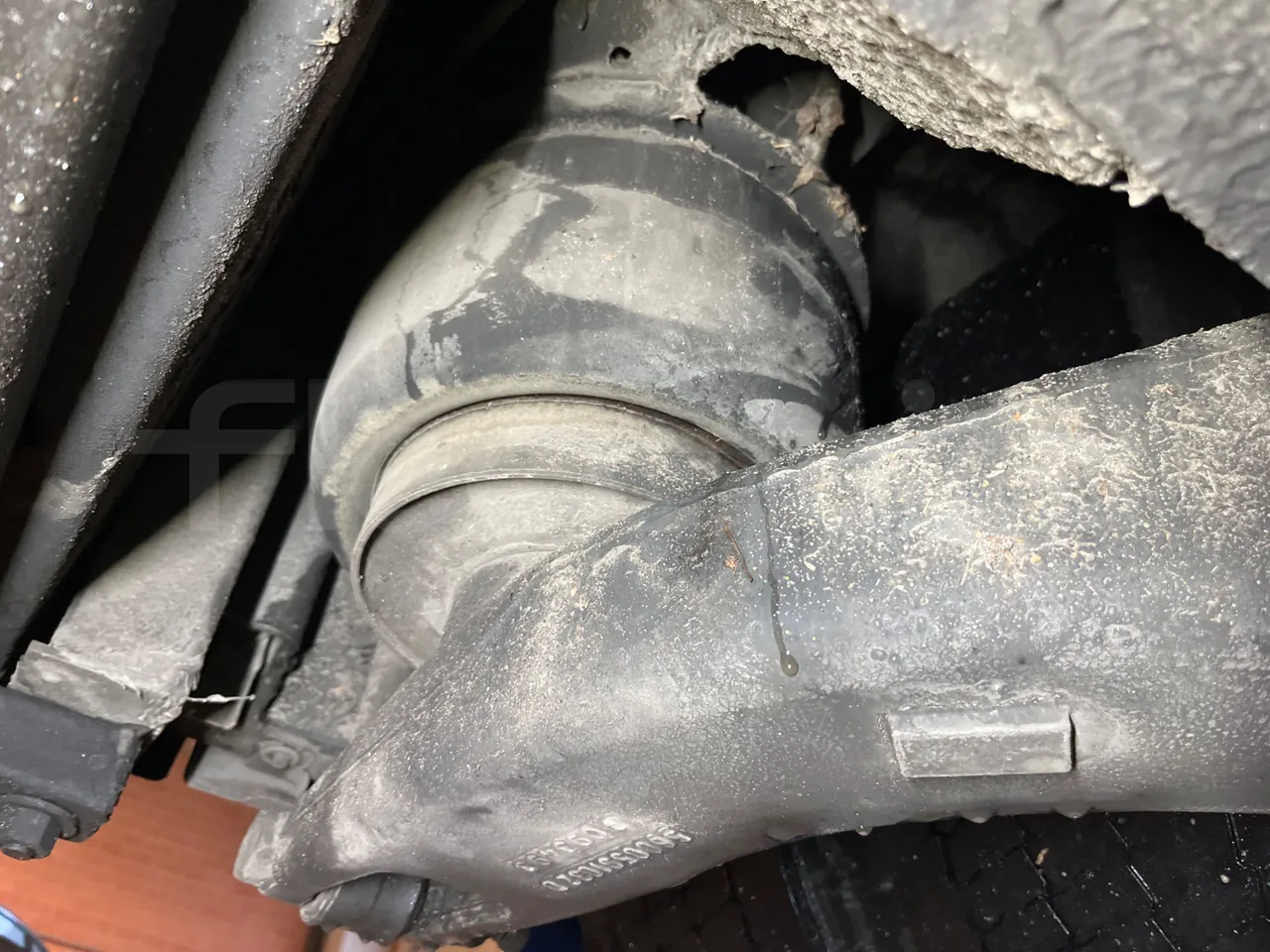 Irisbus Citelis PS09D1 PS09D1-98  - Euro5 - 213kW - 11.990mt - axle 2 shock absorbers 2 left