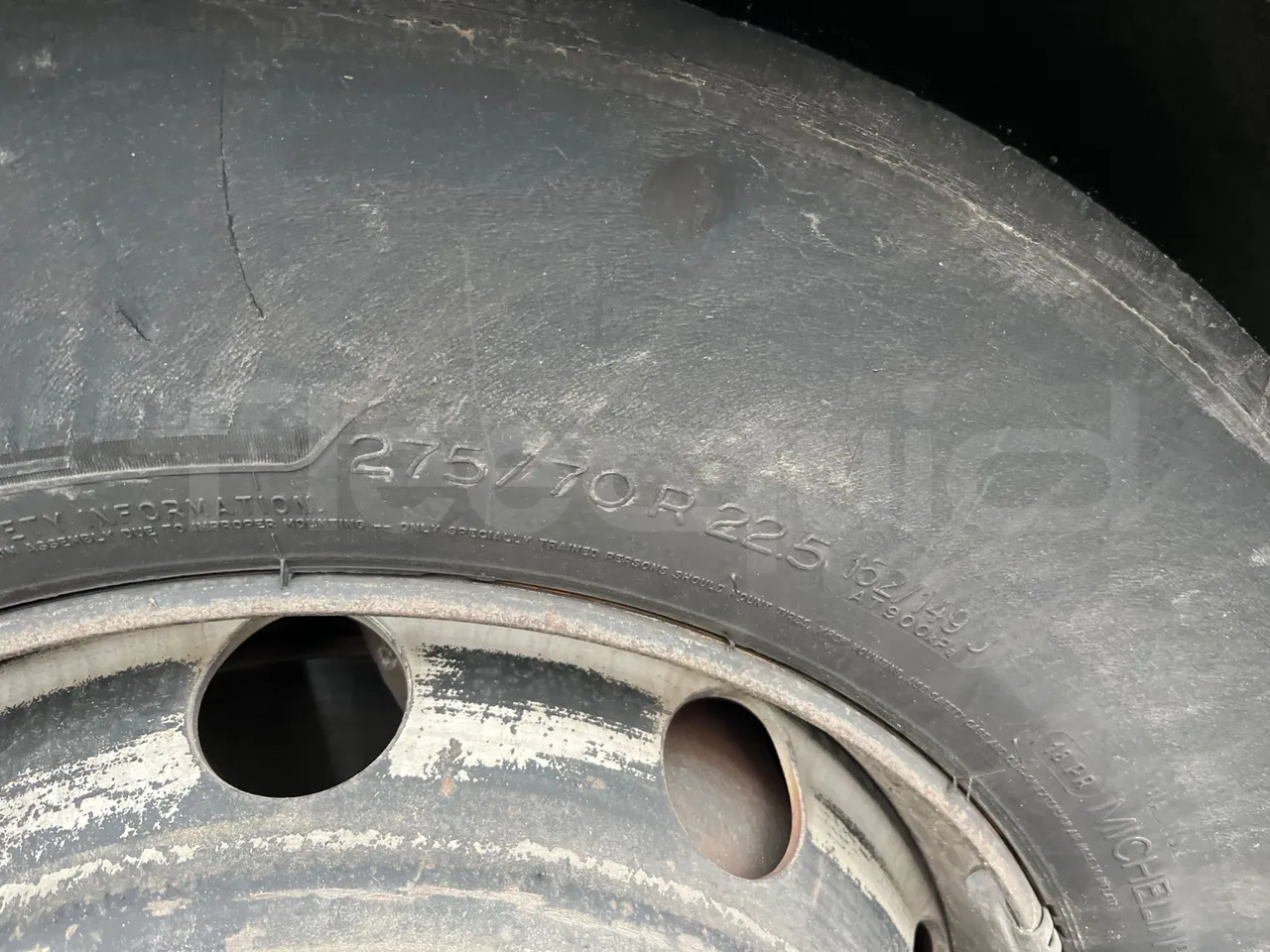 Irisbus Citelis PS09D1 PS09D1-98  - Euro5 - 213kW - 11.990mt - front left tire measurements