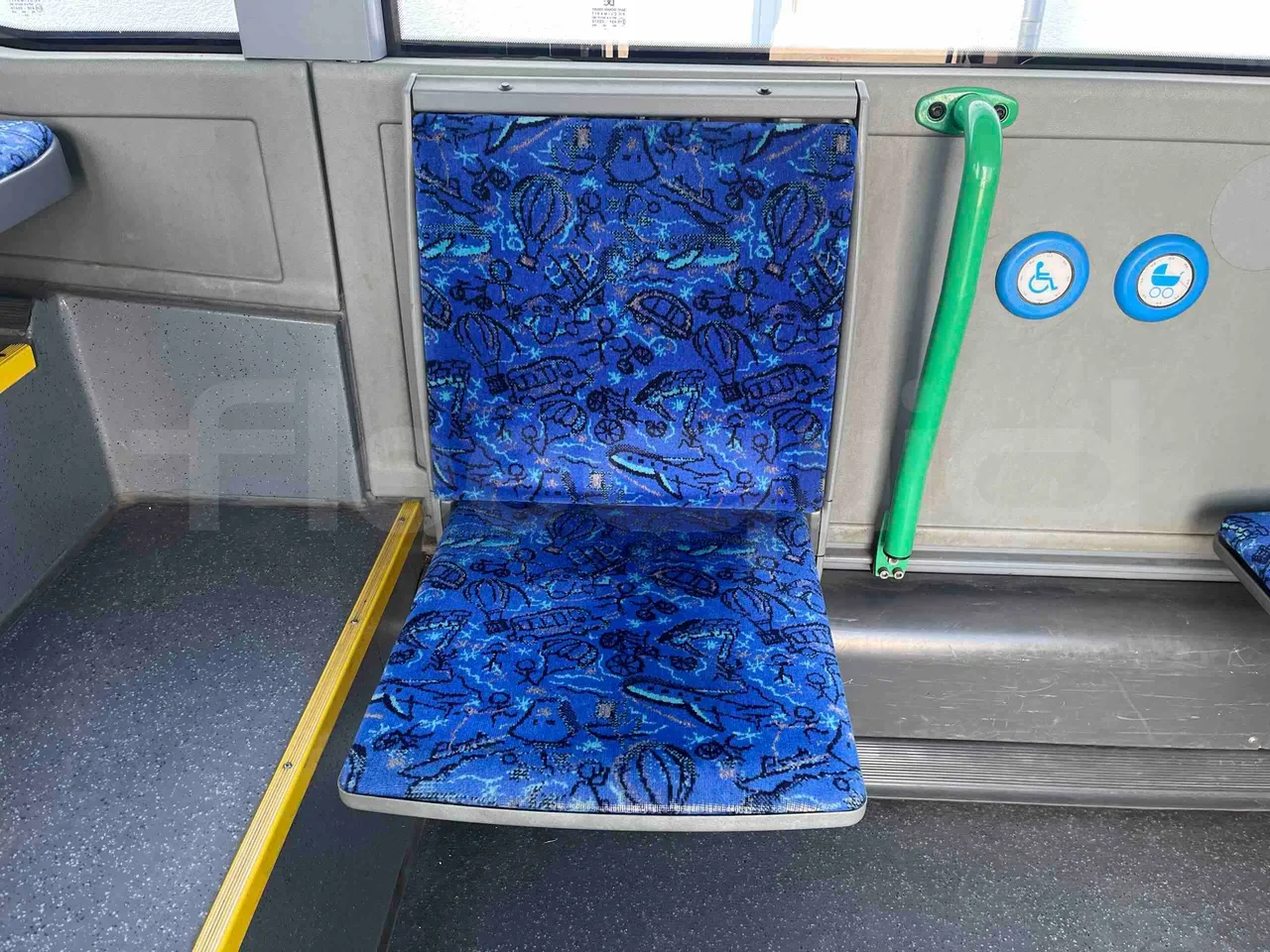Mercedes-Benz Citaro O 530 LE - Euro 6 - 220 kW - 12.170 mt - folding seat photo