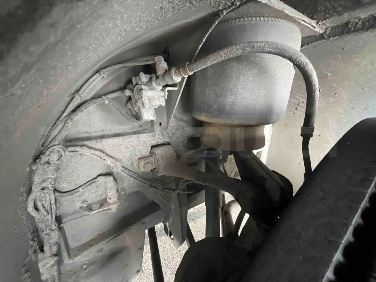 Mercedes-Benz Citaro O 530 LE - Euro 6 - 220 kW - 12.170 mt - front shock absorbers left