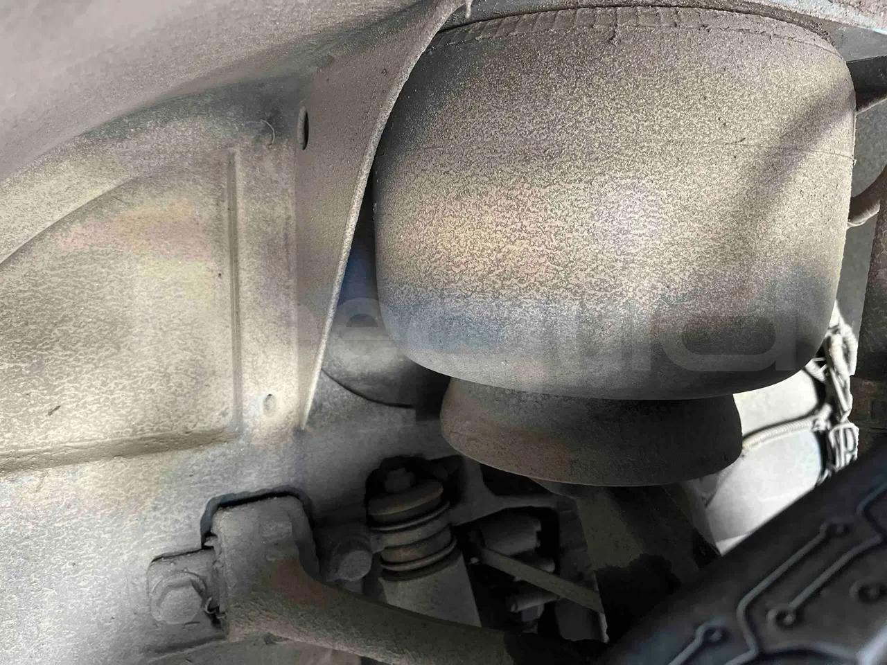 Mercedes-Benz Citaro O 530 LE - Euro 6 - 220 kW - 12.170 mt - front shock absorbers right