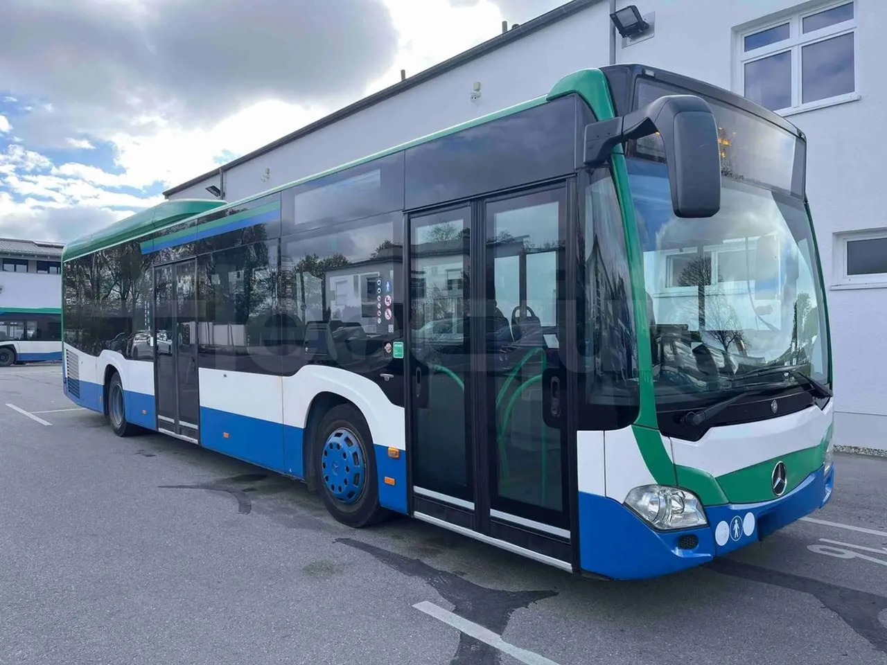 Mercedes-Benz Citaro O 530 LE - Euro 6 - 220 kW - 12.170 mt - platform open photo