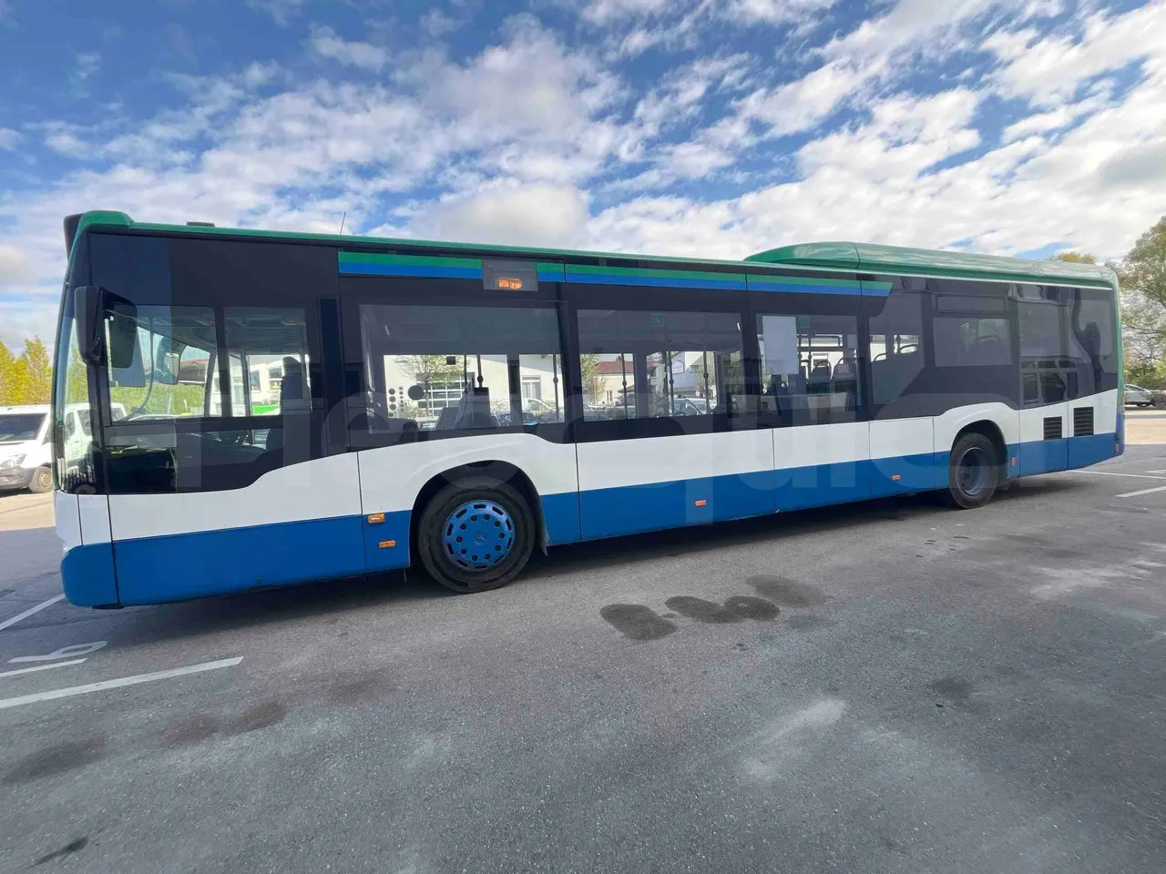 Mercedes-Benz Citaro O 530 LE - Euro 6 - 220 kW - 12.170 mt - left side photo