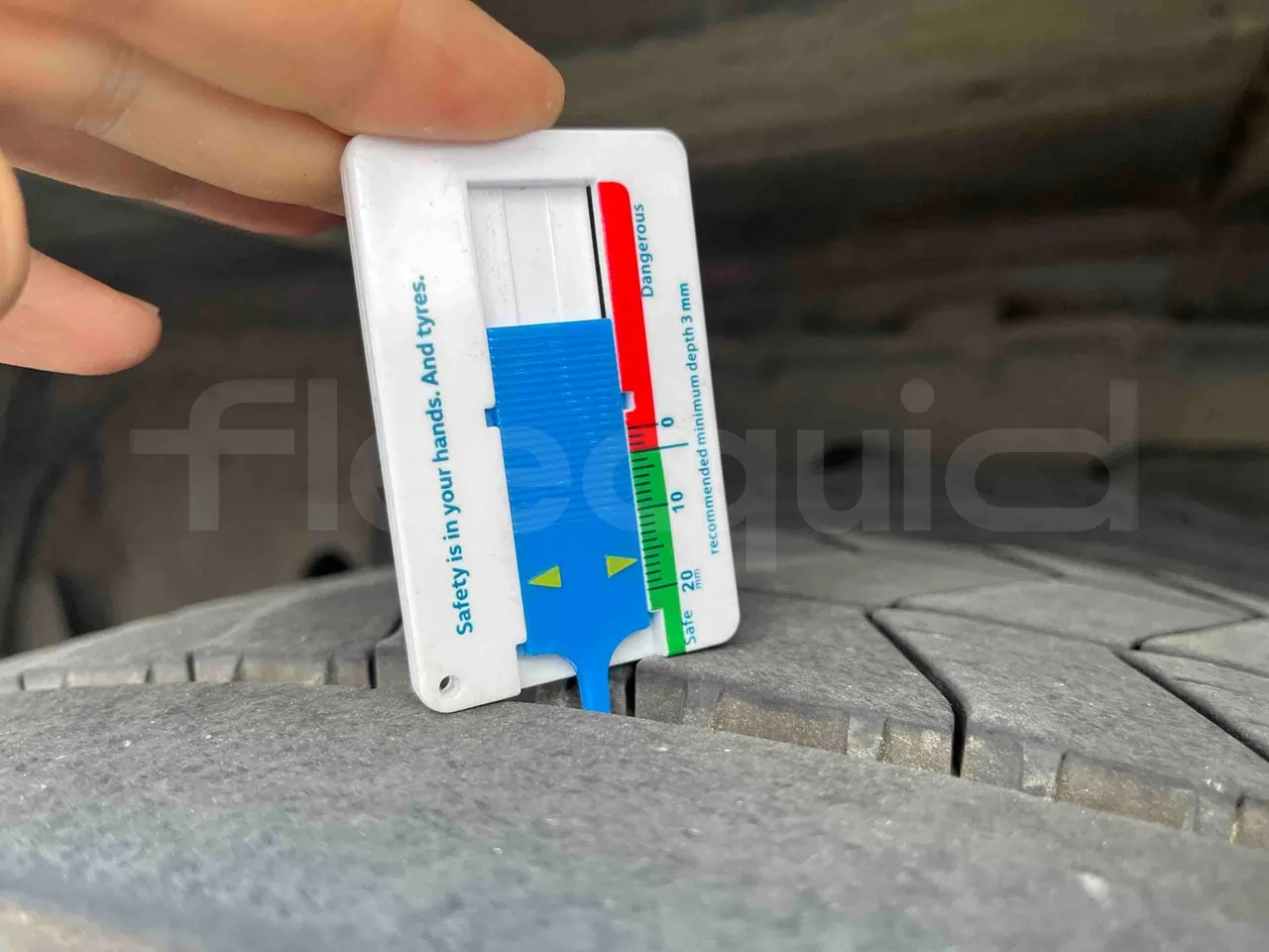 Mercedes-Benz Citaro O 530 LE - Euro 6 - 220 kW - 12.170 mt - rear left tire photo
