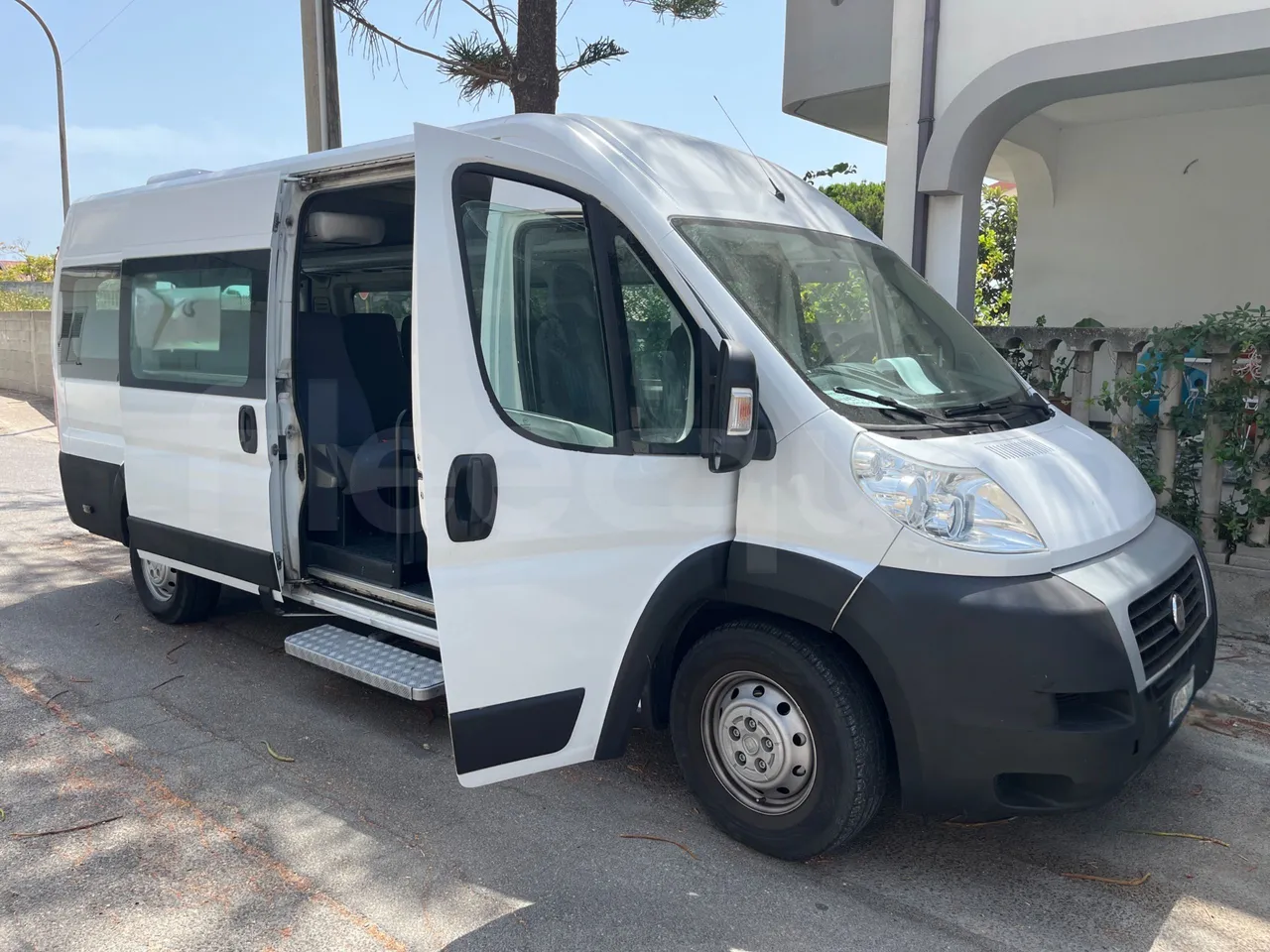 Fiat Ducato - 3/4 right front doors open