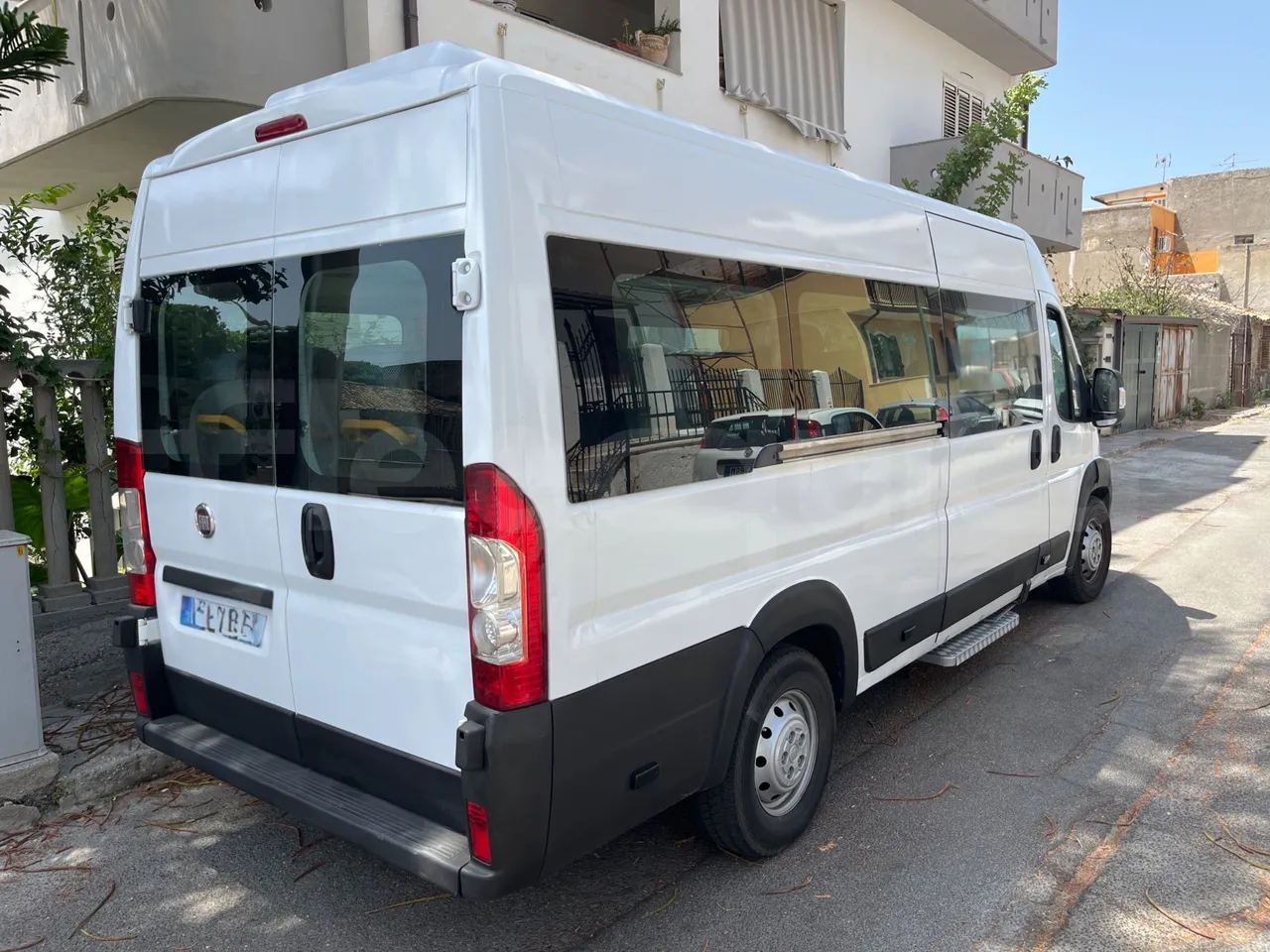 Fiat Ducato - 3/4 right rear doors closed