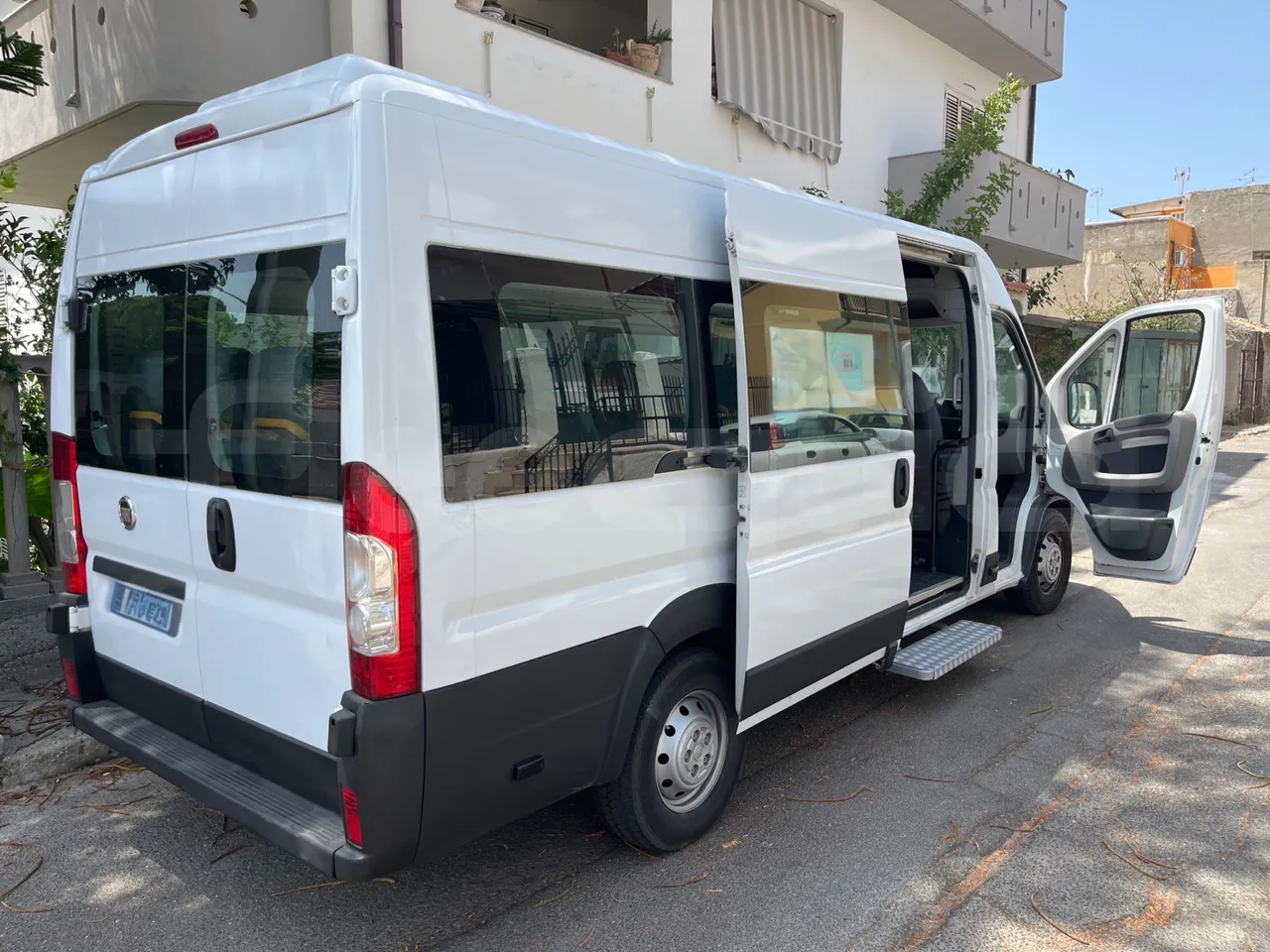 Fiat Ducato - 3/4 right rear doors open