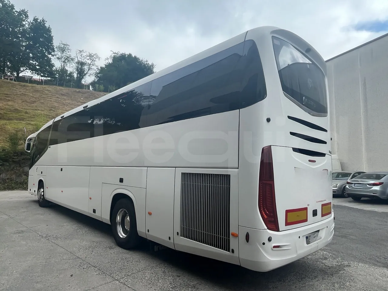 Irizar i6s - 3/4 Rear Left Side