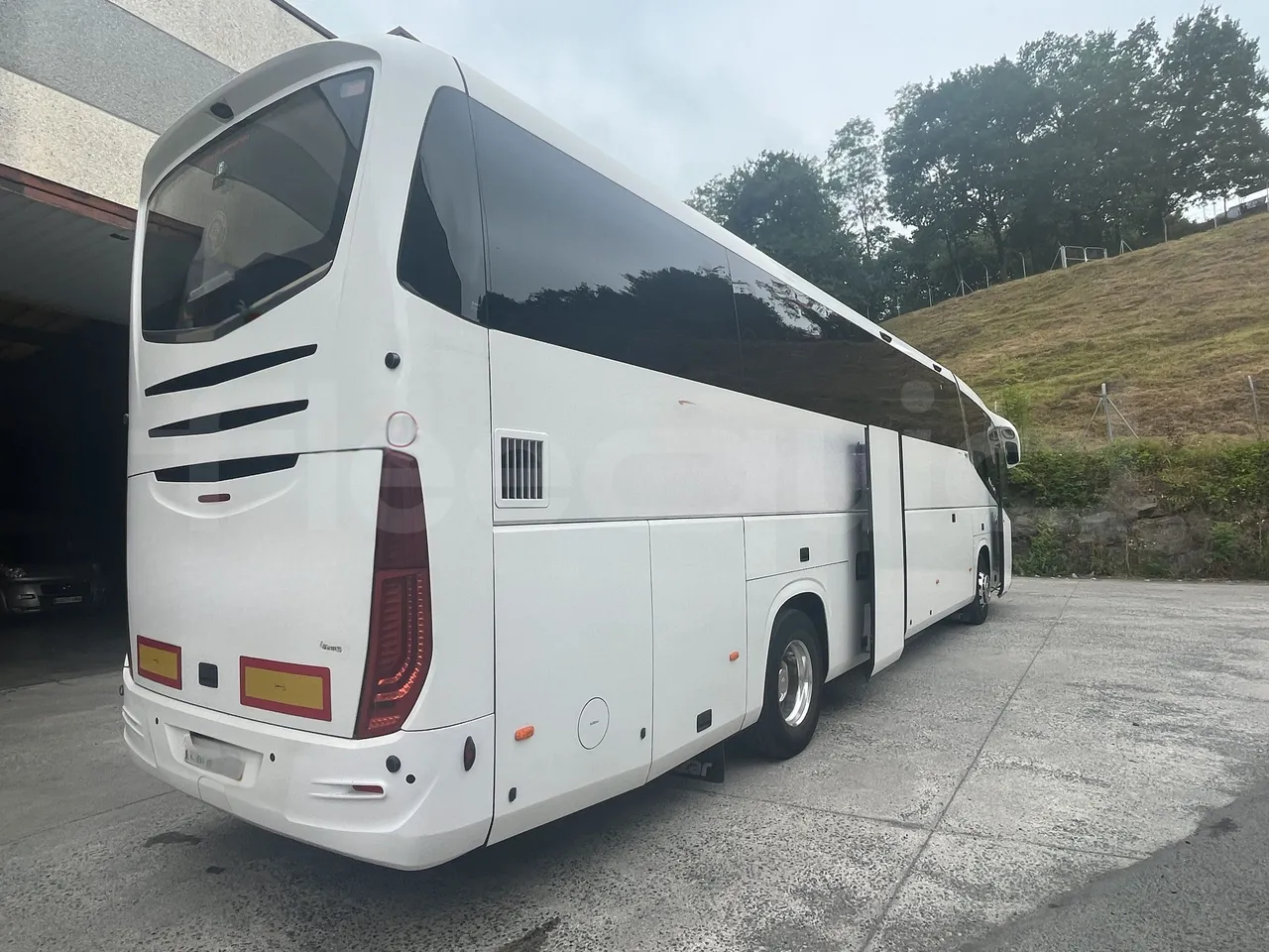 Irizar i6s - 3/4 Rear Right Side Doors Open