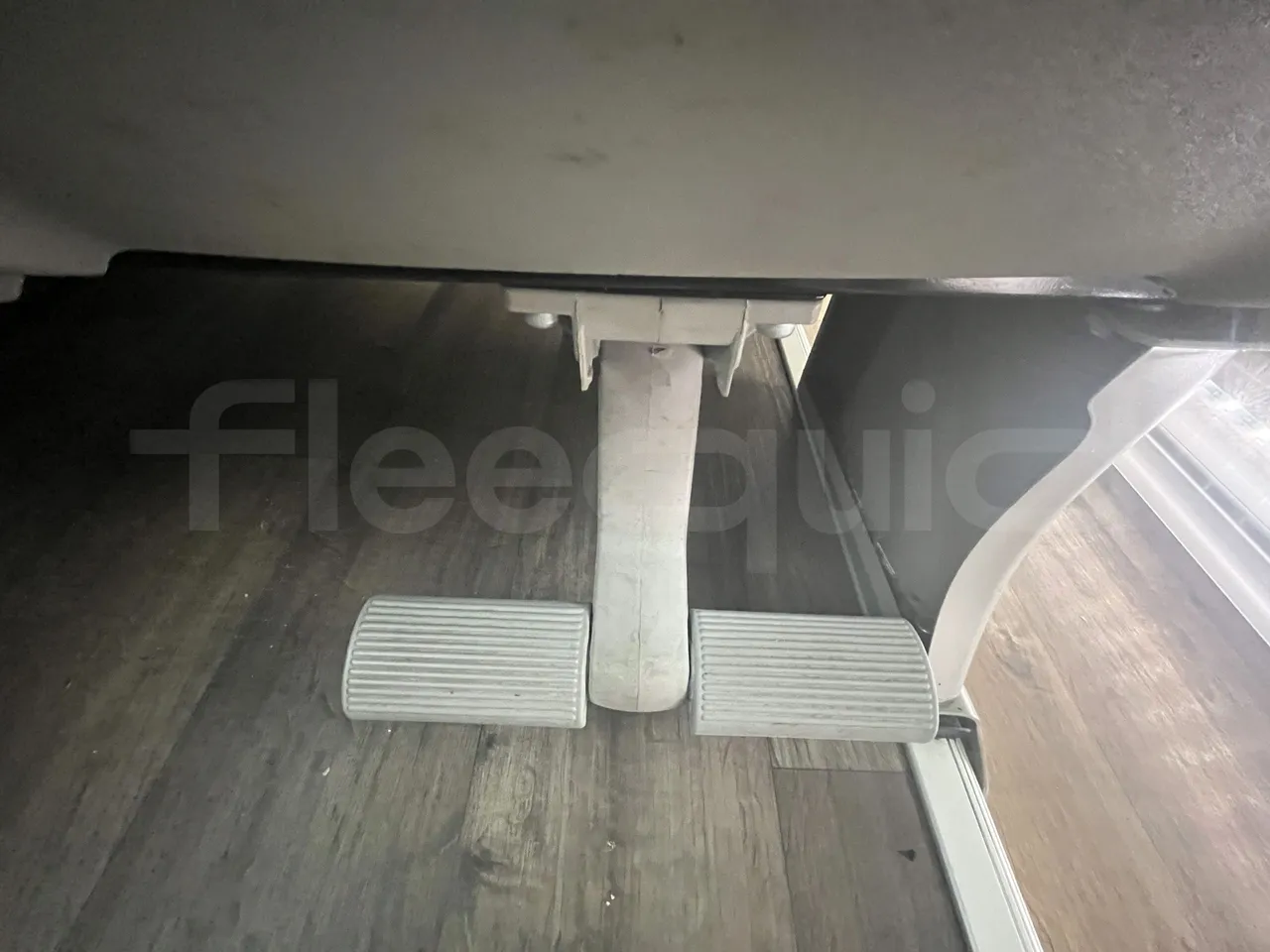 Irizar i6s - Footrest