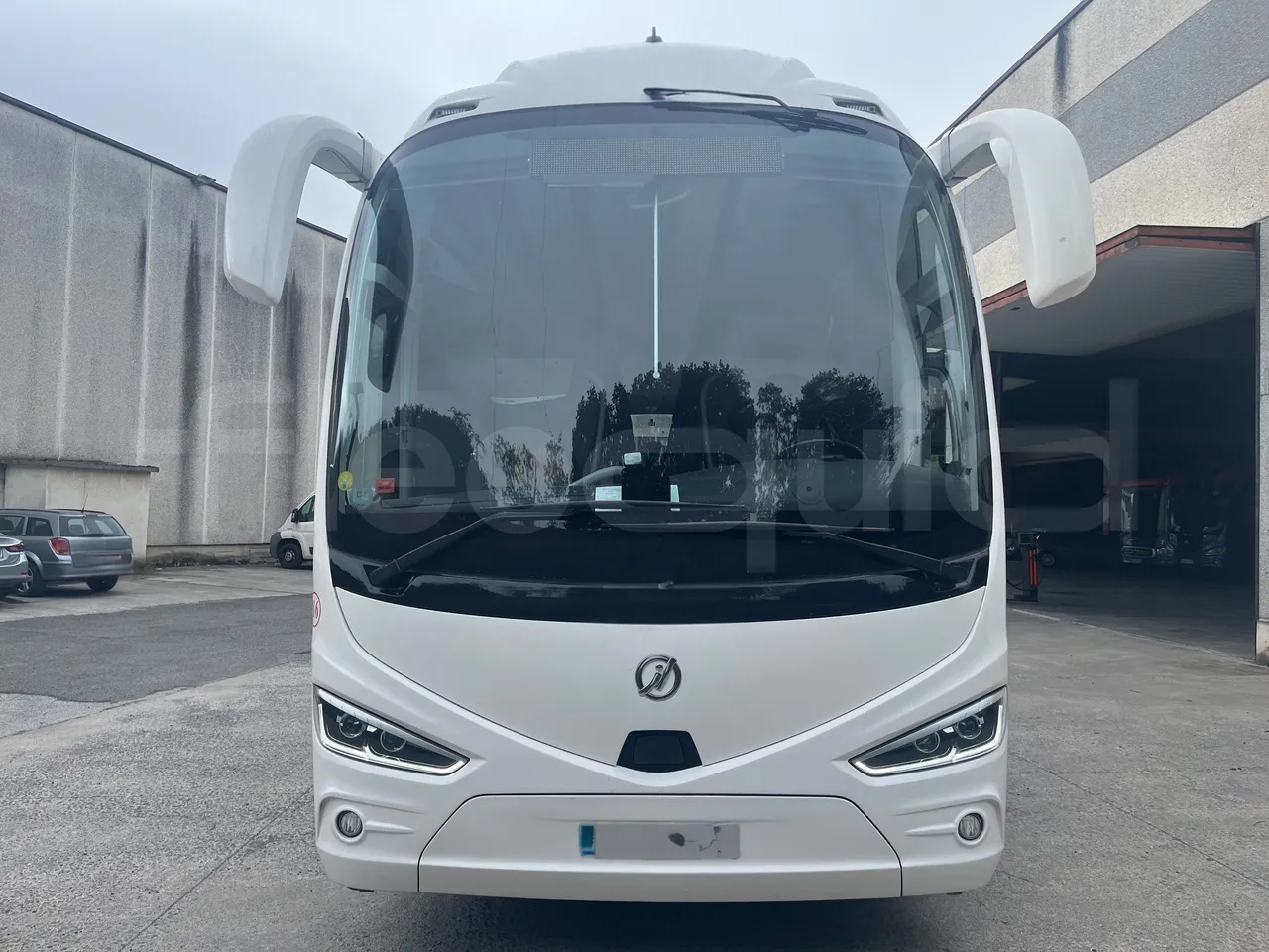 Irizar i6s - Front