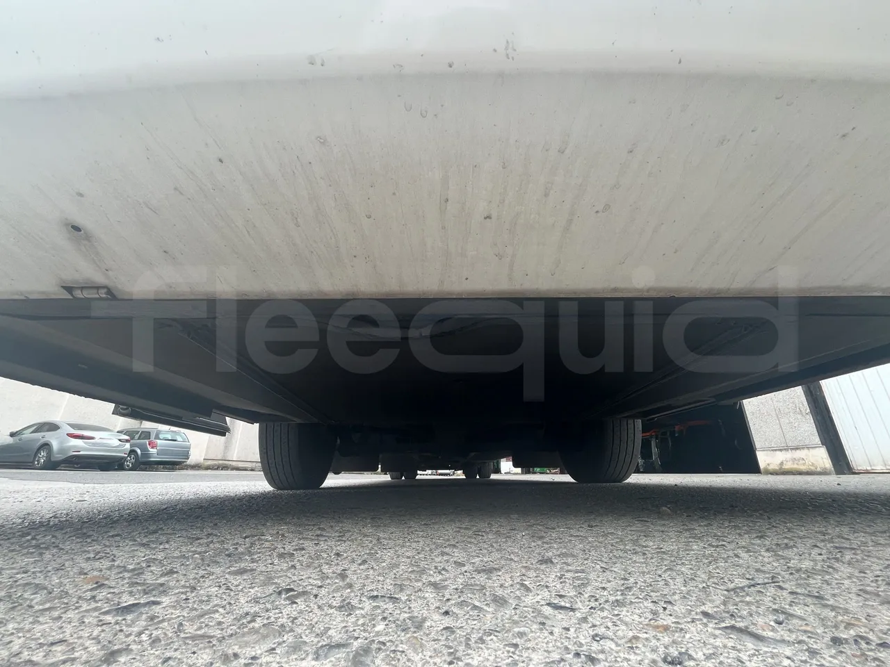 Irizar i6s - First Axle Shock Absorbers Right Side