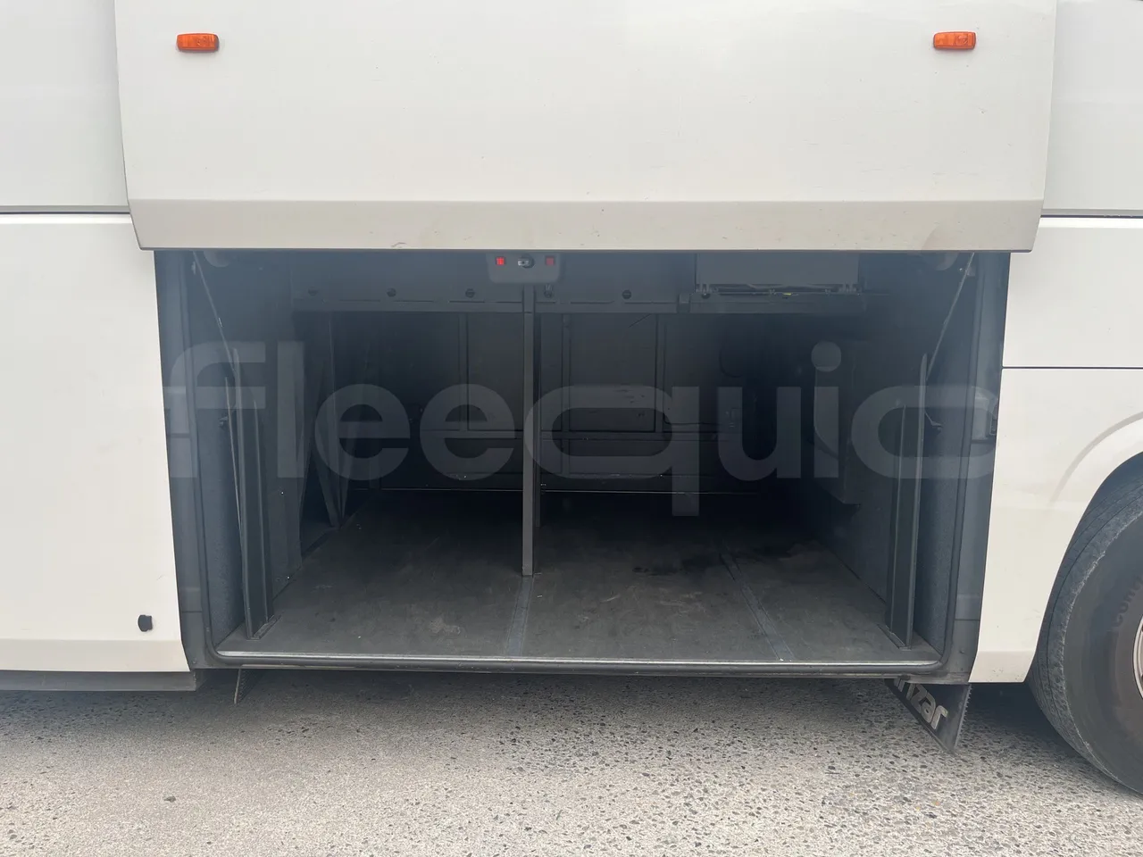 Irizar i6s - Luggage