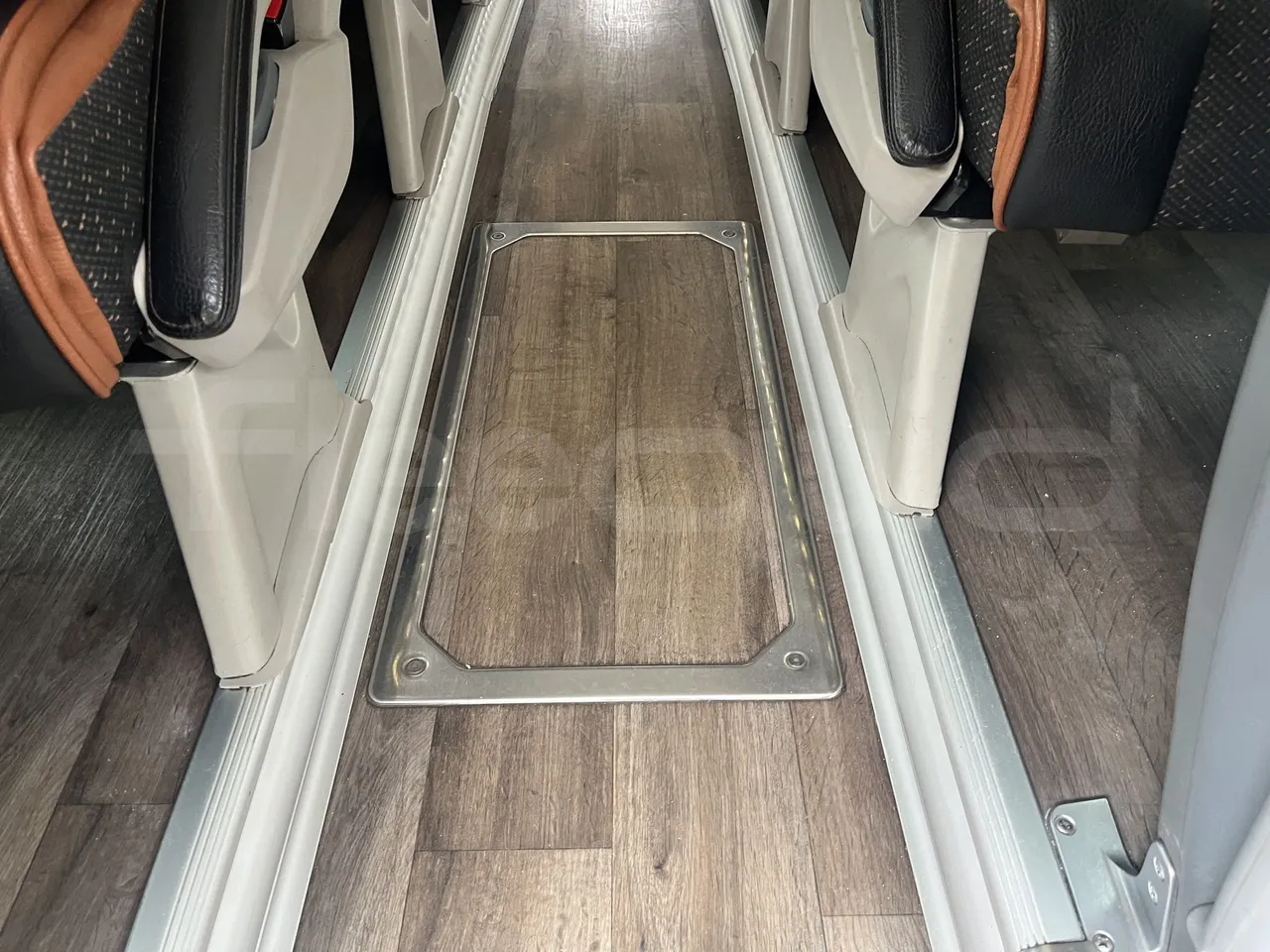 Irizar i6s - Power Outlets