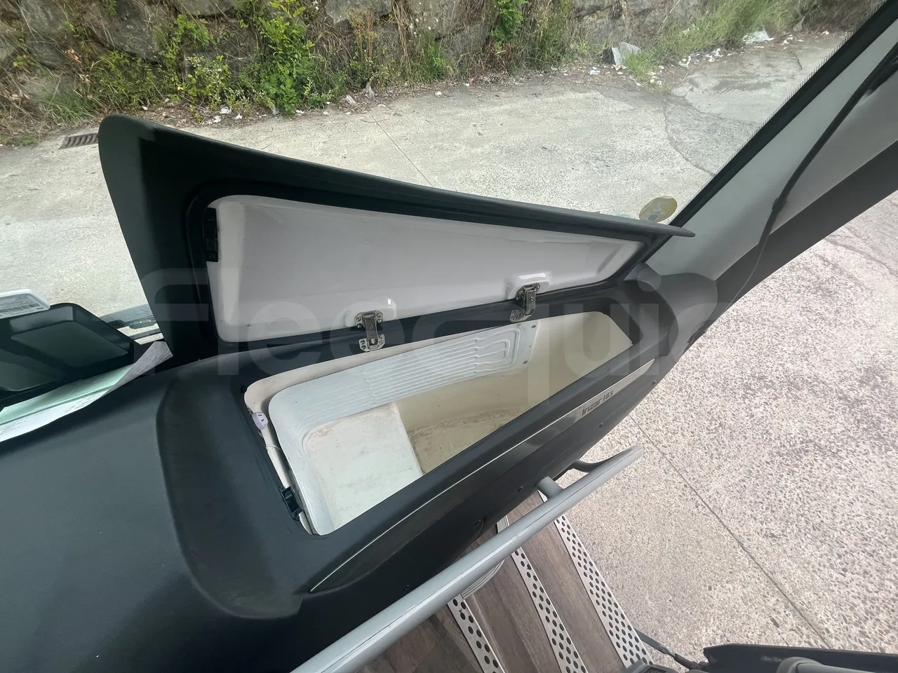 Irizar i6s - Refrigerator
