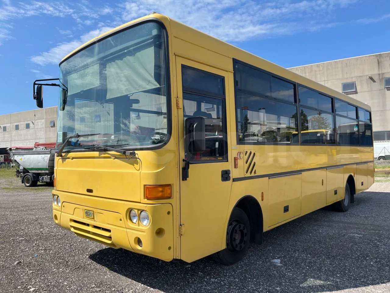 Iveco Cacciamali C5032 -EUR3 -154kW -9.3m - 3/4 front left (mandatory for bus to scrap)