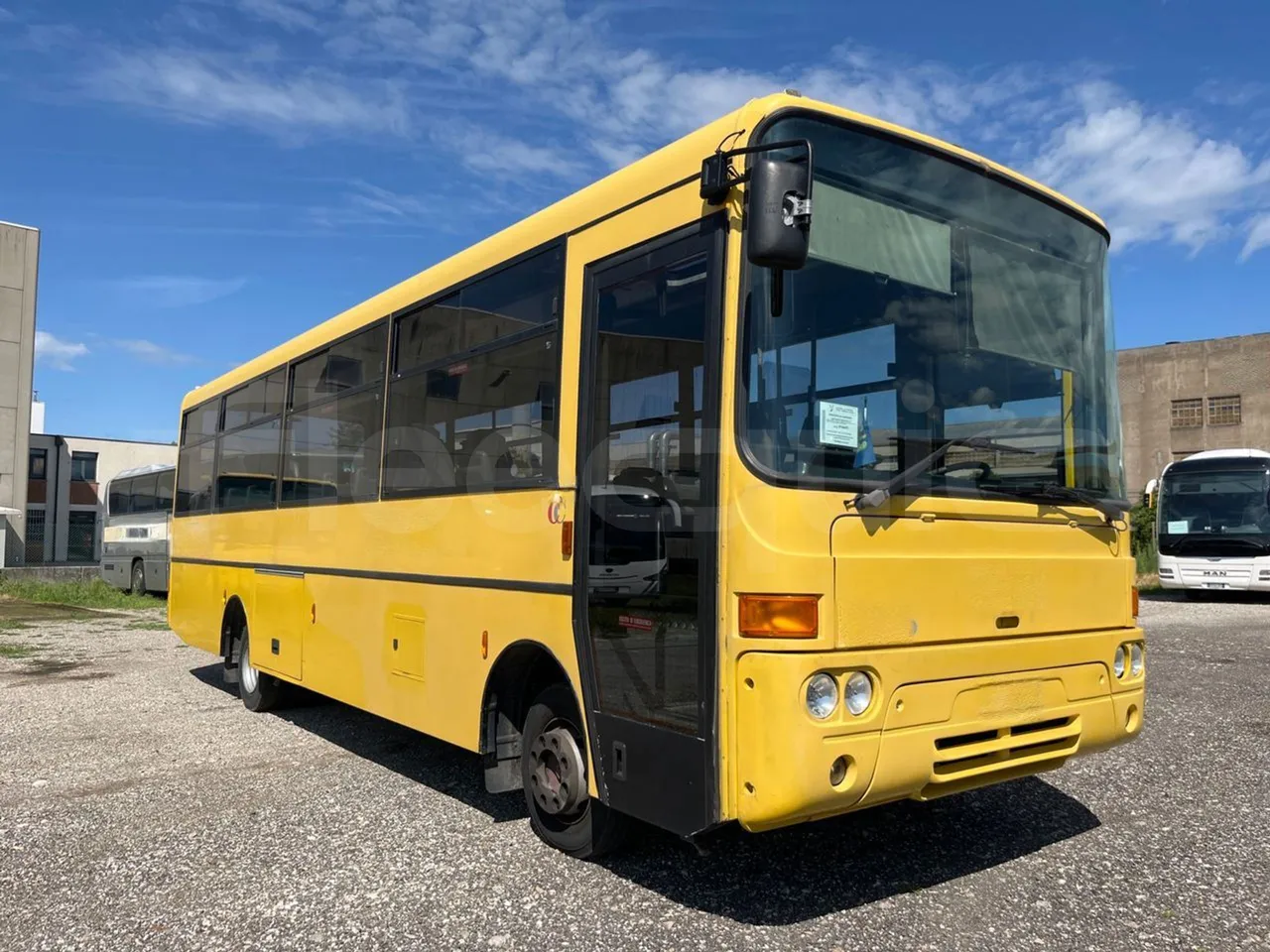 Iveco Cacciamali C5032 -EUR3 -154kW -9.3m - 3/4 front right doors (mandatory for bus to scrap)