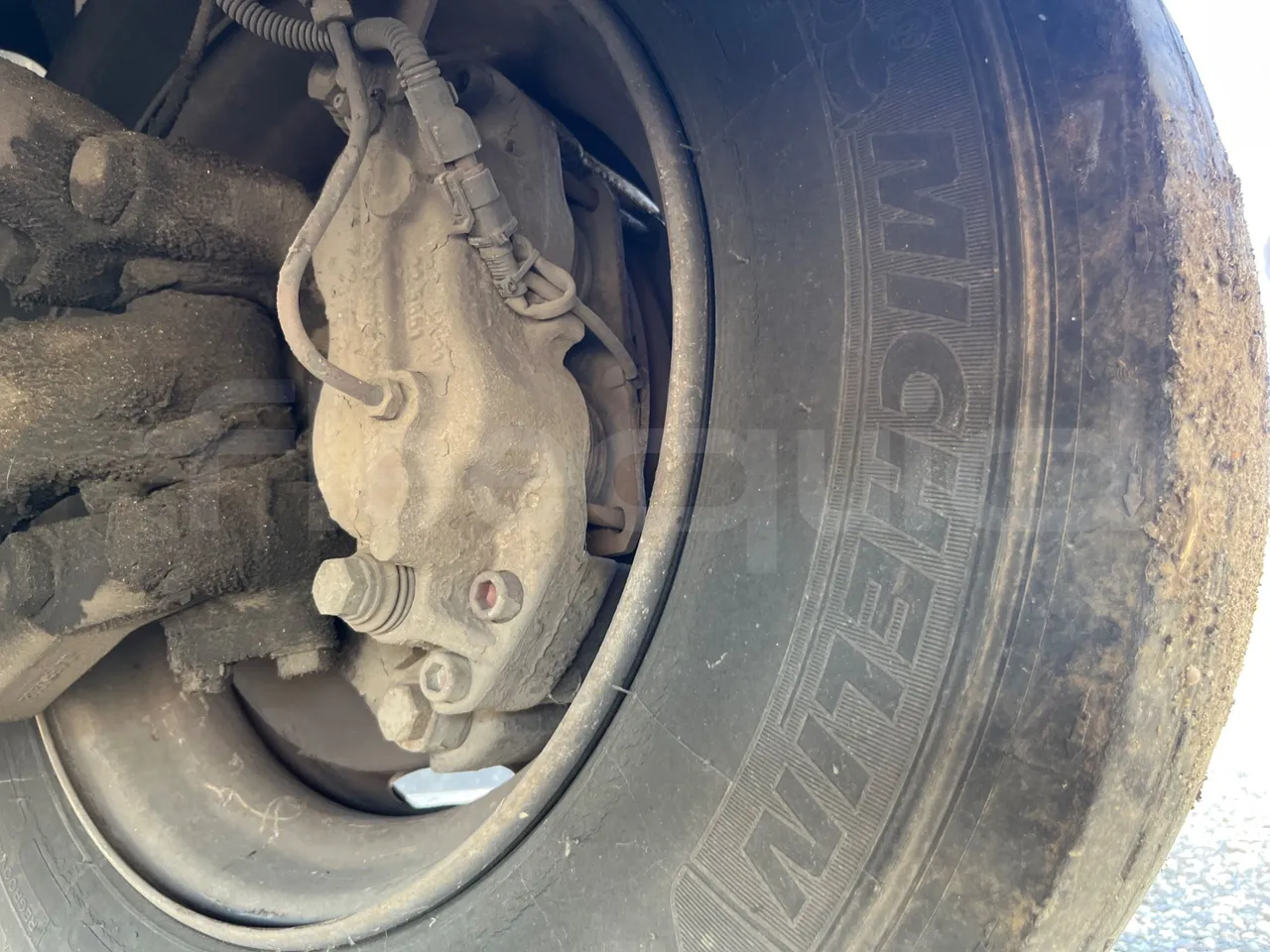 Iveco Cacciamali C5032 -EUR3 -154kW -9.3m - front brake calipers left