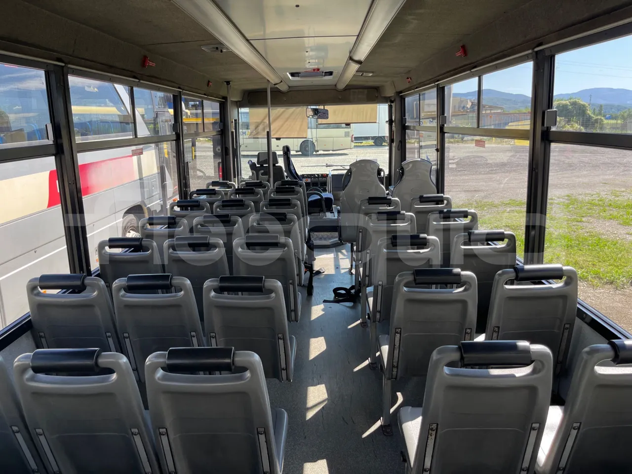 Iveco Cacciamali C5032 -EUR3 -154kW -9.3m - forward view all seats last row height