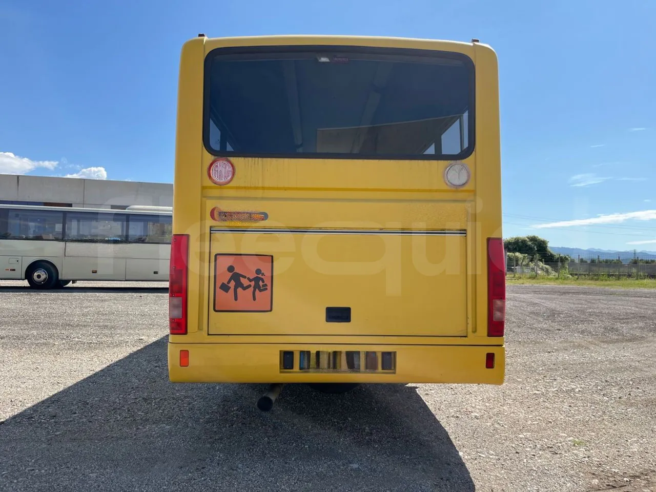 Iveco Cacciamali C5032 -EUR3 -154kW -9.3m - rear hatch closed