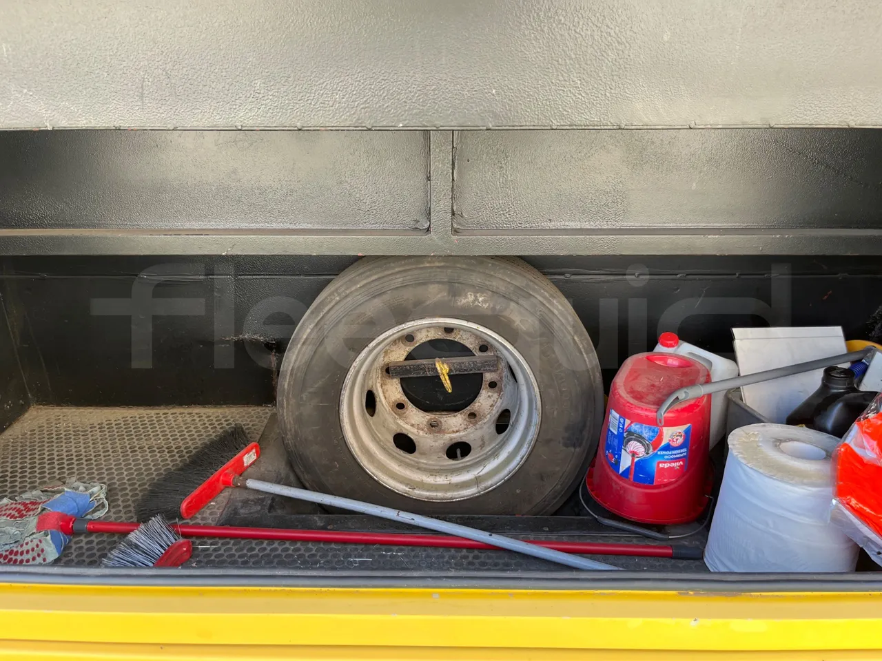 Iveco Cacciamali C5032 -EUR3 -154kW -9.3m - under carpet photo