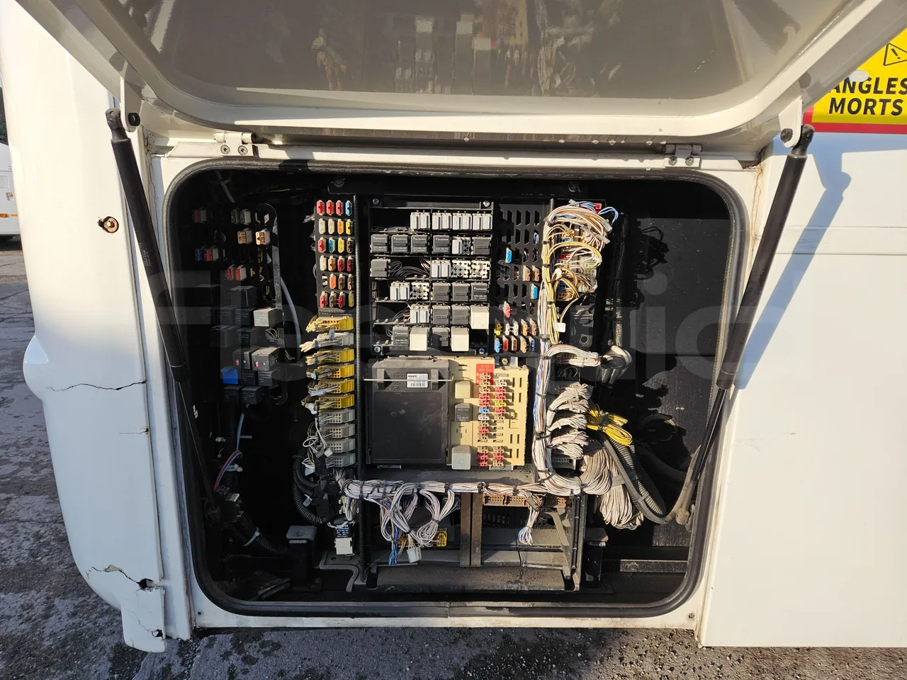 Man SCOLER 3 - EURO5 - 213kW - 12,72m - external compartments photo