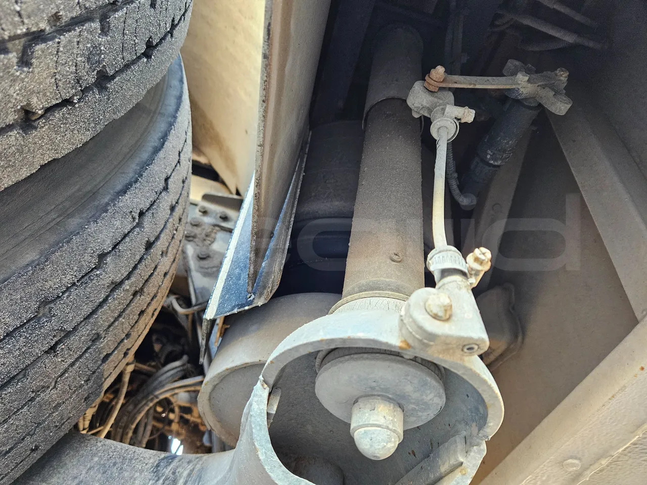 Man SCOLER 3 - EURO5 - 213kW - 12,72m - axle 2 shock absorbers 1 right