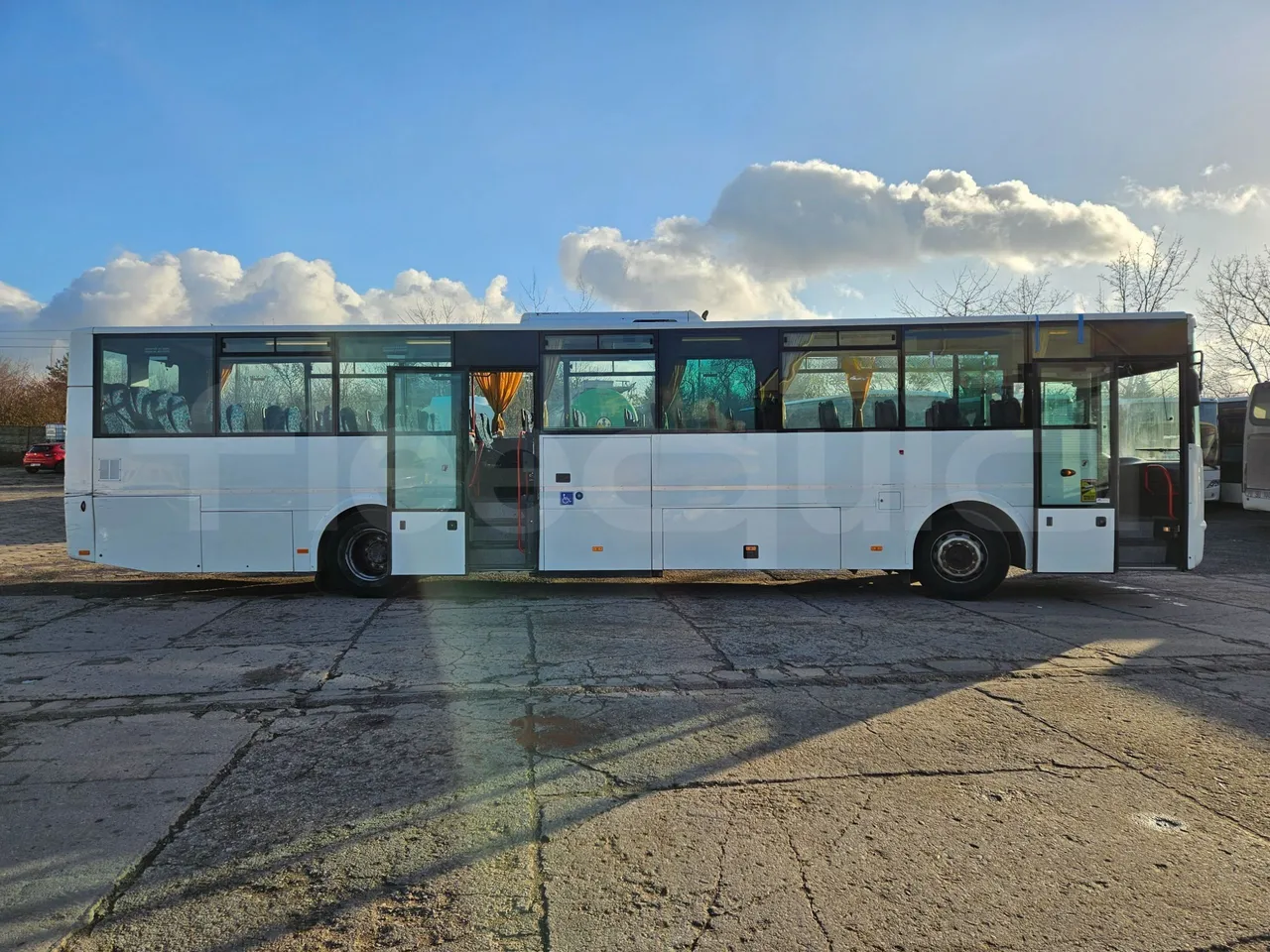 Man SCOLER 3 - EURO5 - 213kW - 12,72m - right side doors open