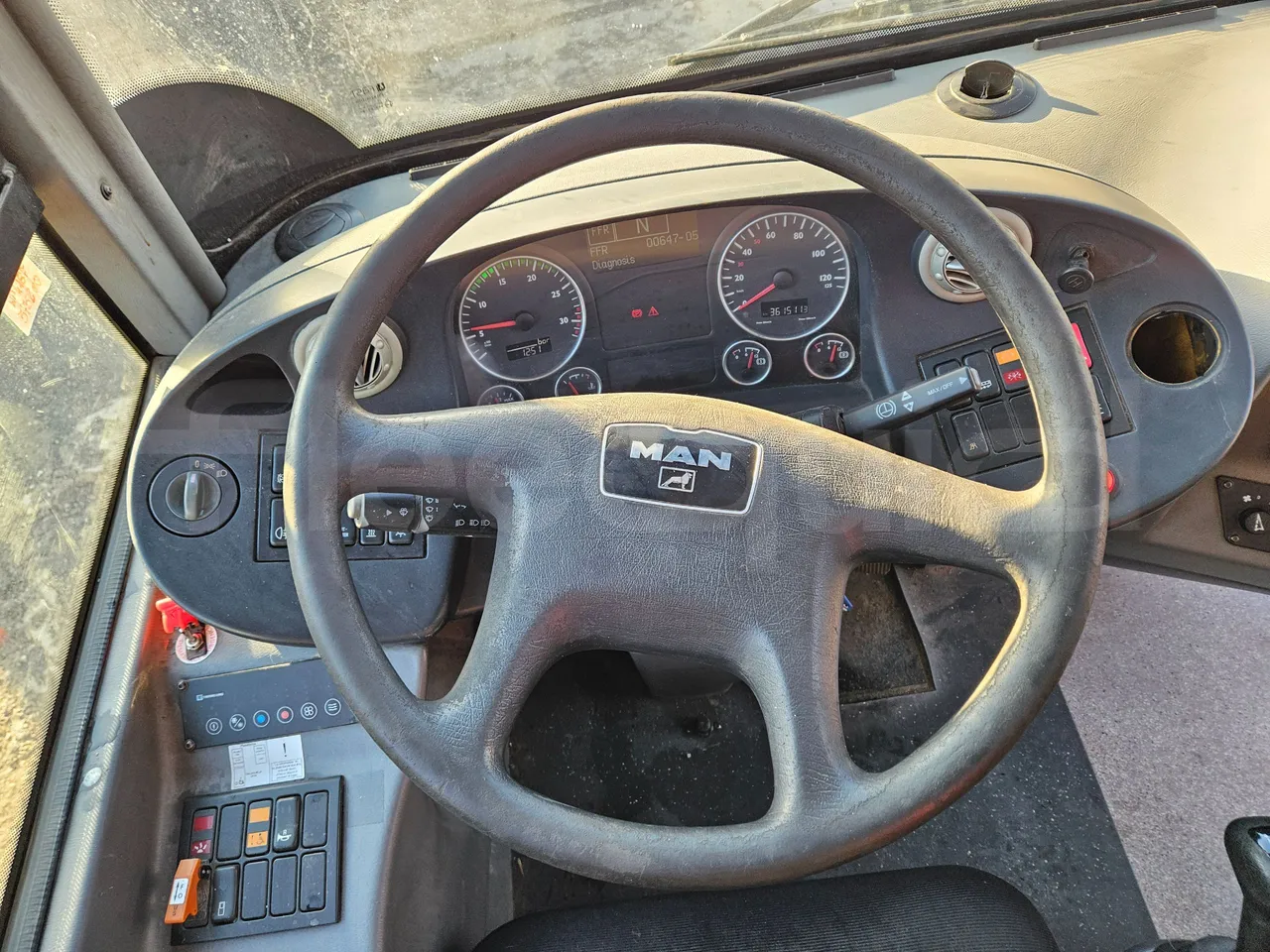 Man SCOLER 3 - EURO5 - 213kW - 12,72m - steering wheel photo