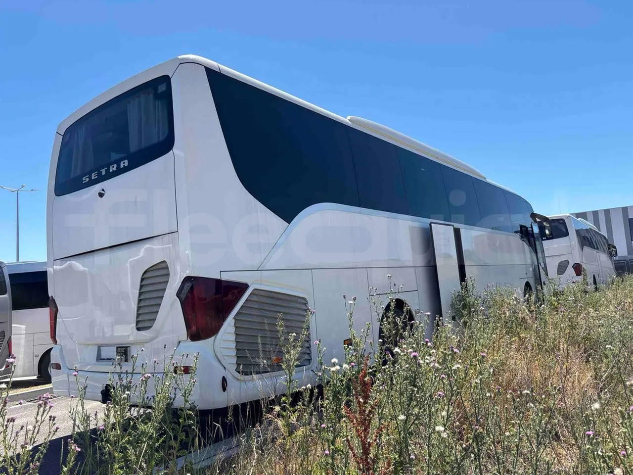 Setra S516 - 3/4 Rear Right Side Doors Open