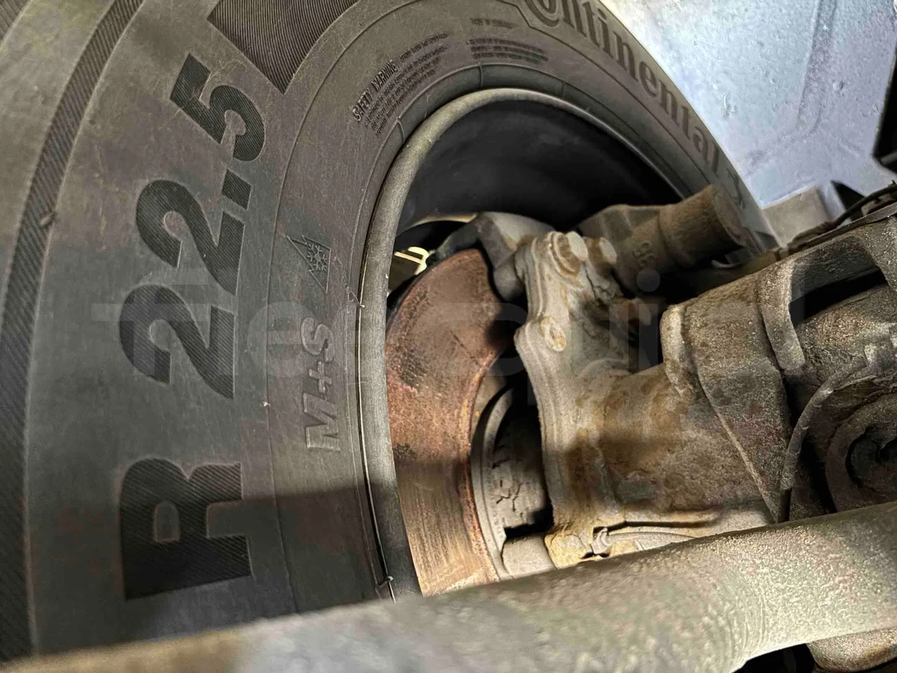 Setra S516 - Second Axle Discs Right Side